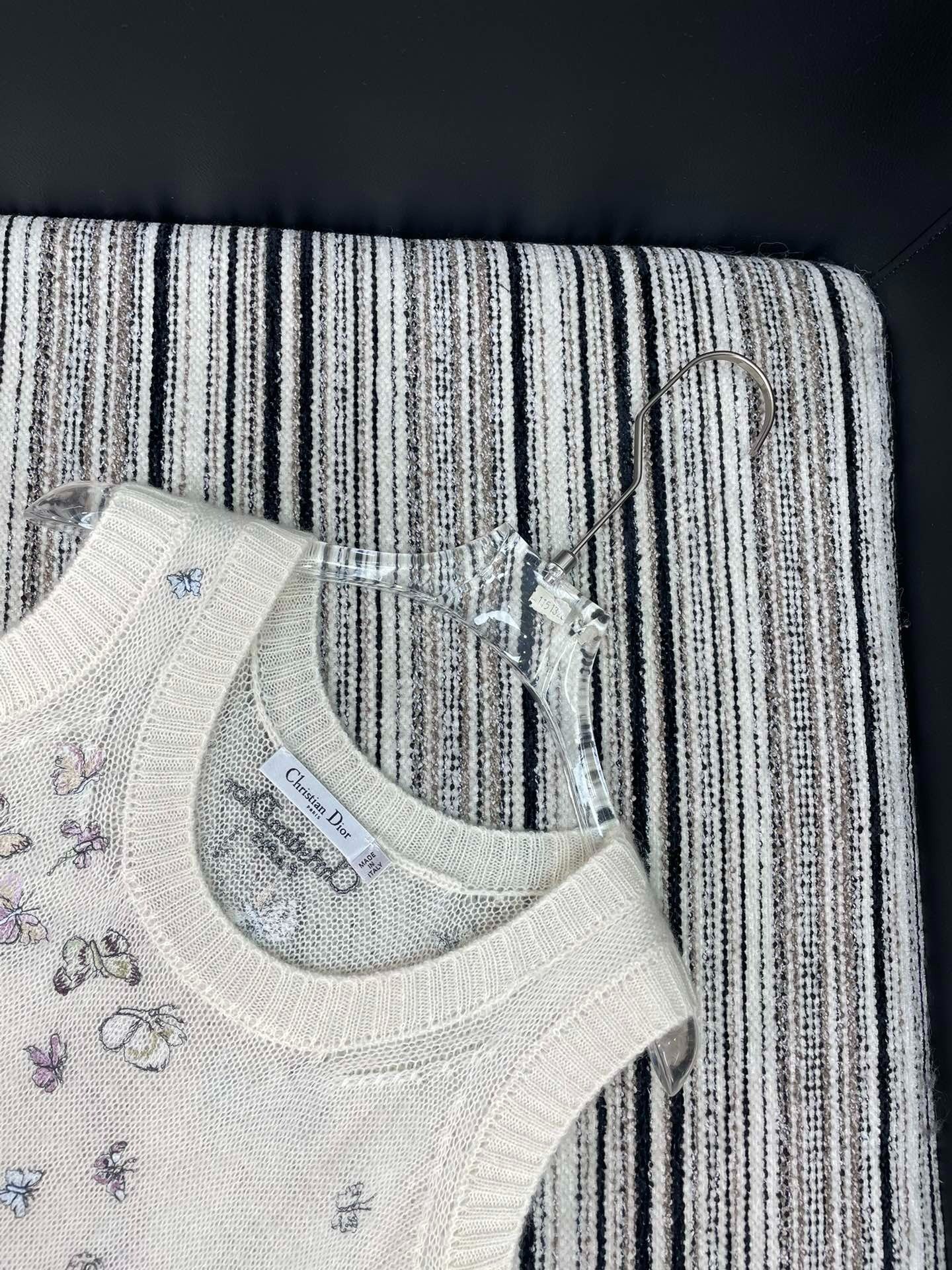 DIOR 25S SLEEVELESS TOP 626
