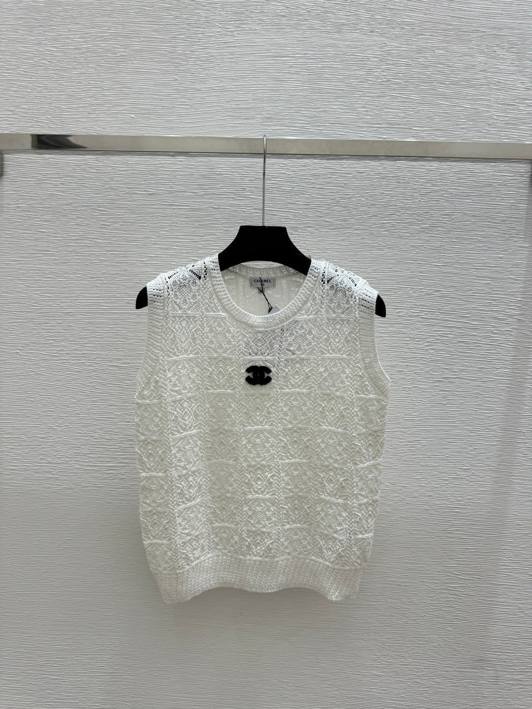 Chanel 2026 Hollow-Out Round Neck Knitted Vest Wool Polyester 170692