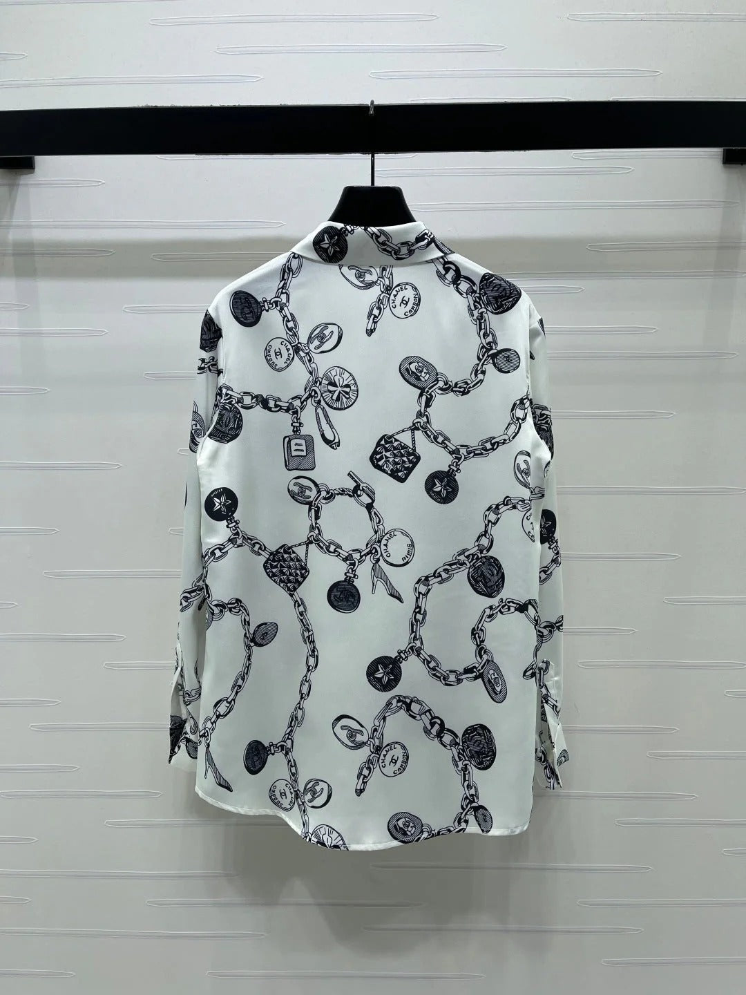 Chanel 2026 Long-sleeved Shirt With Chain Pattern 289851