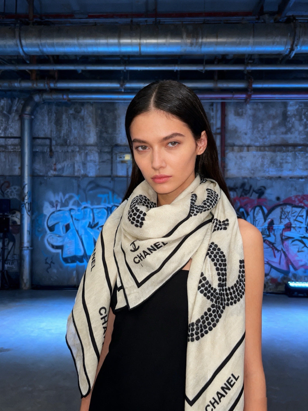 Chanel 26s Scarf 140 In Cashmere Silk 309307