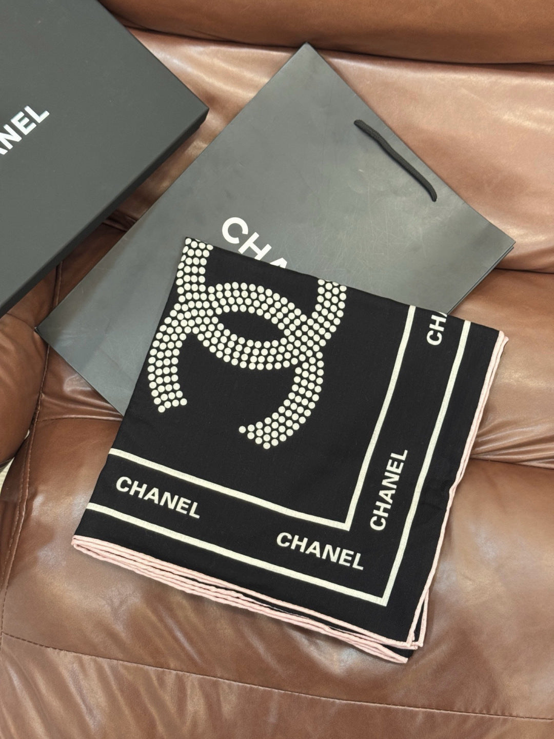 Chanel 26s Scarf 140 In Cashmere Silk 309308