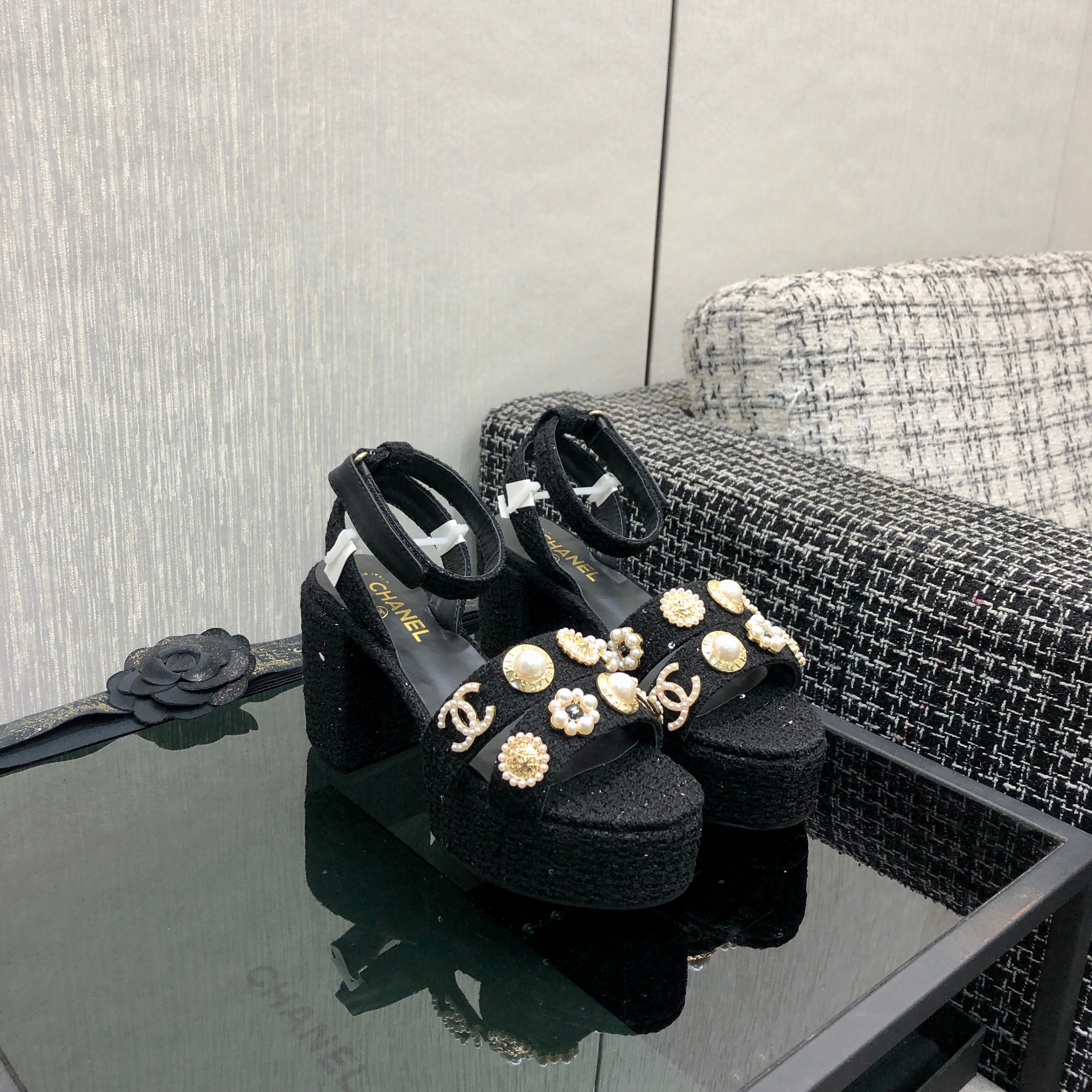 CC SS25 Sandals Tweed & Metal Black 602477