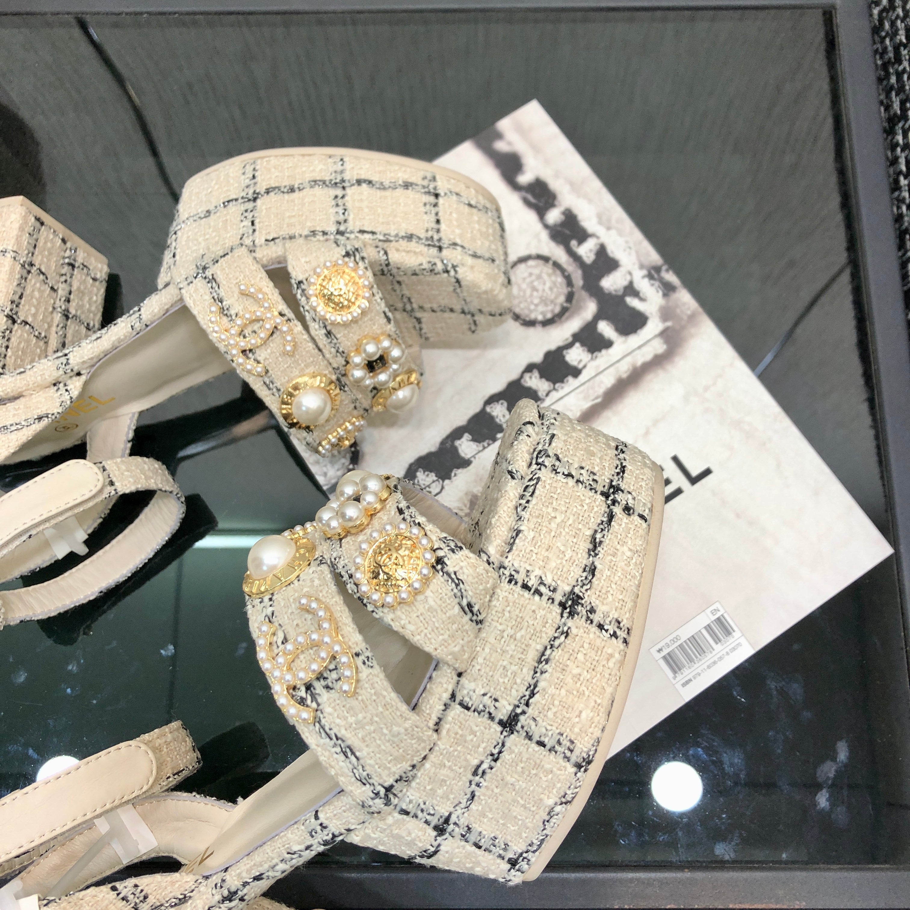 CC SS25 Sandals Tweed & Metal Beige & Black 602478