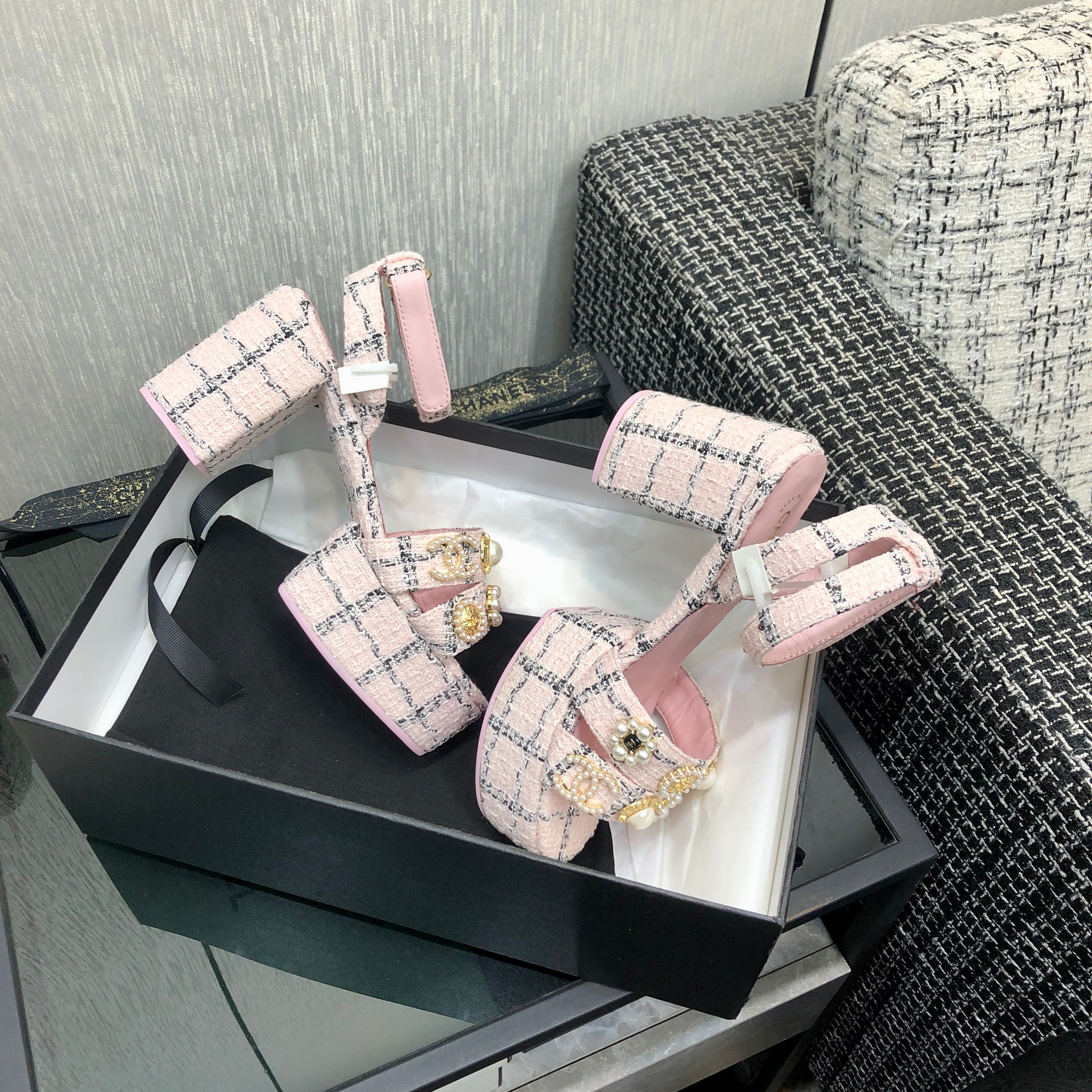 CC SS25 Sandals Tweed & Metal Pink & Black 602480