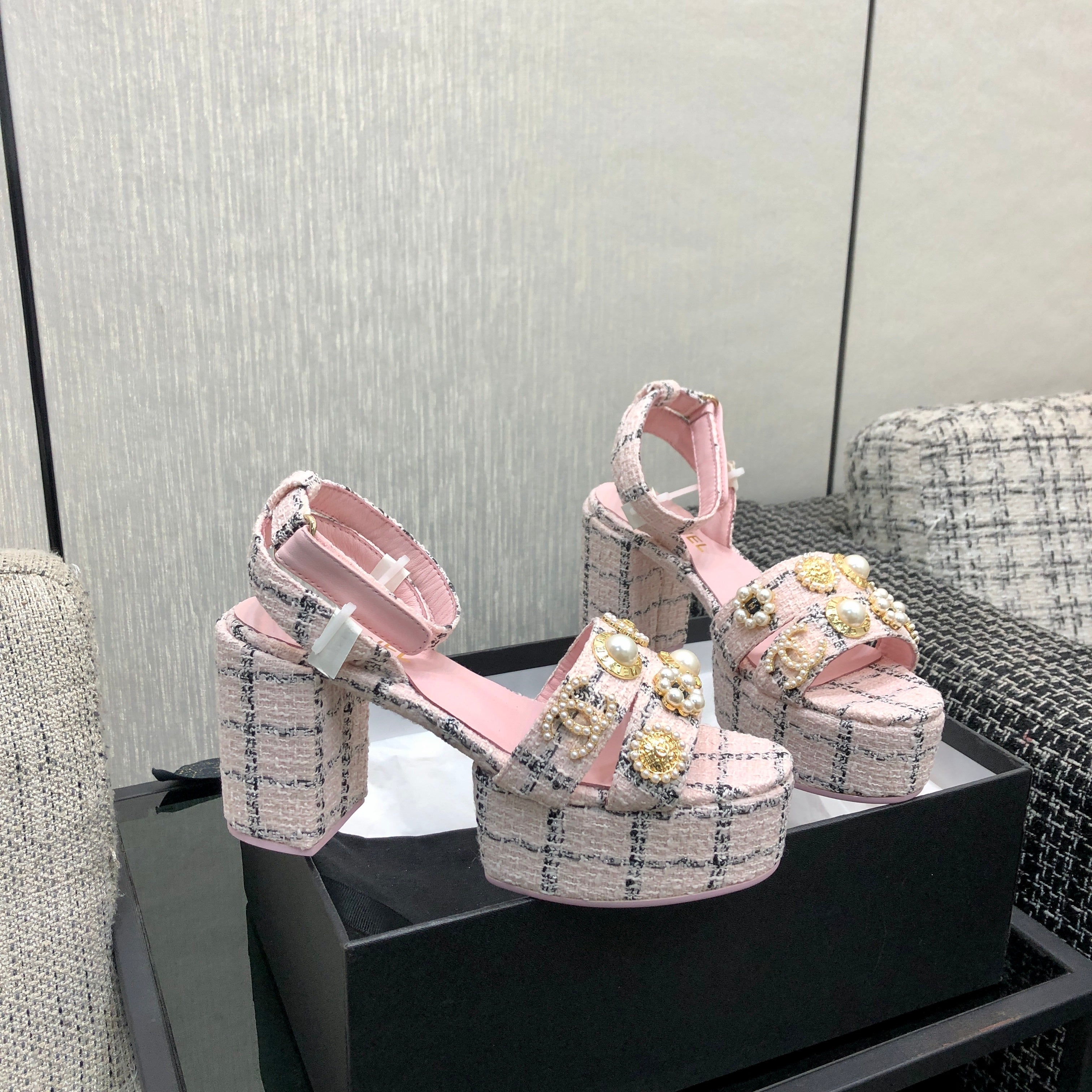 CC SS25 Sandals Tweed & Metal Pink & Black 602480
