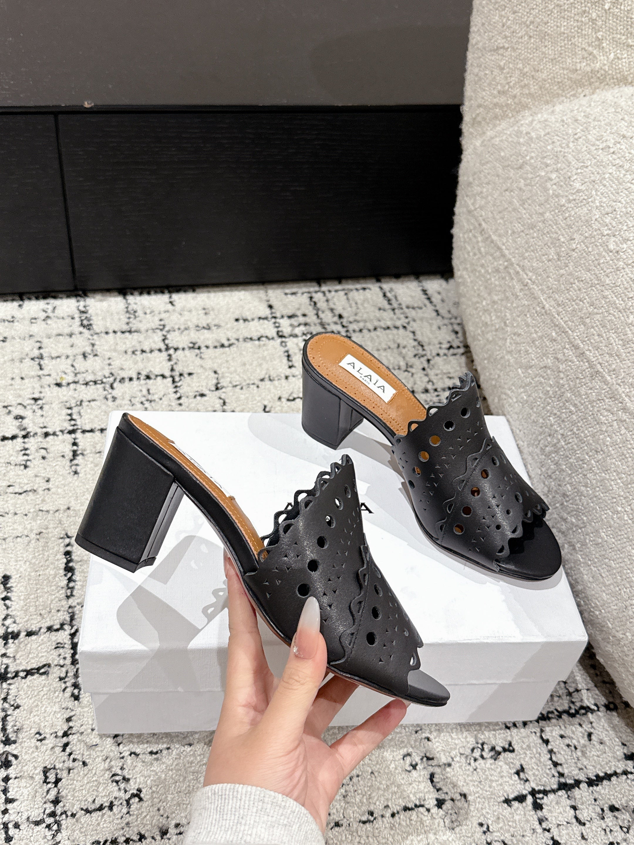 Alaia Vienne Mule Heeled Sandals 70mm Black Leather 232502