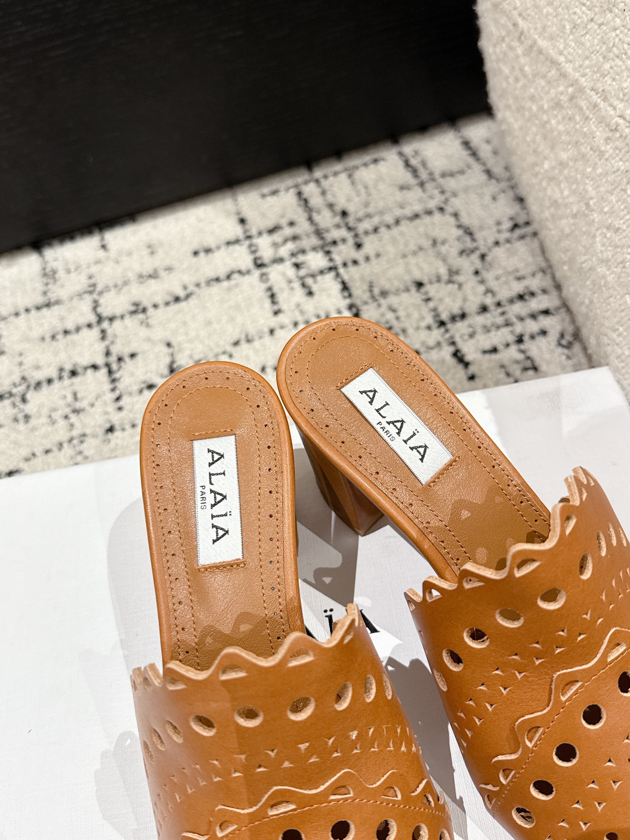 Alaia Vienne Mule Heeled Sandals 70mm Gold Leather 232503