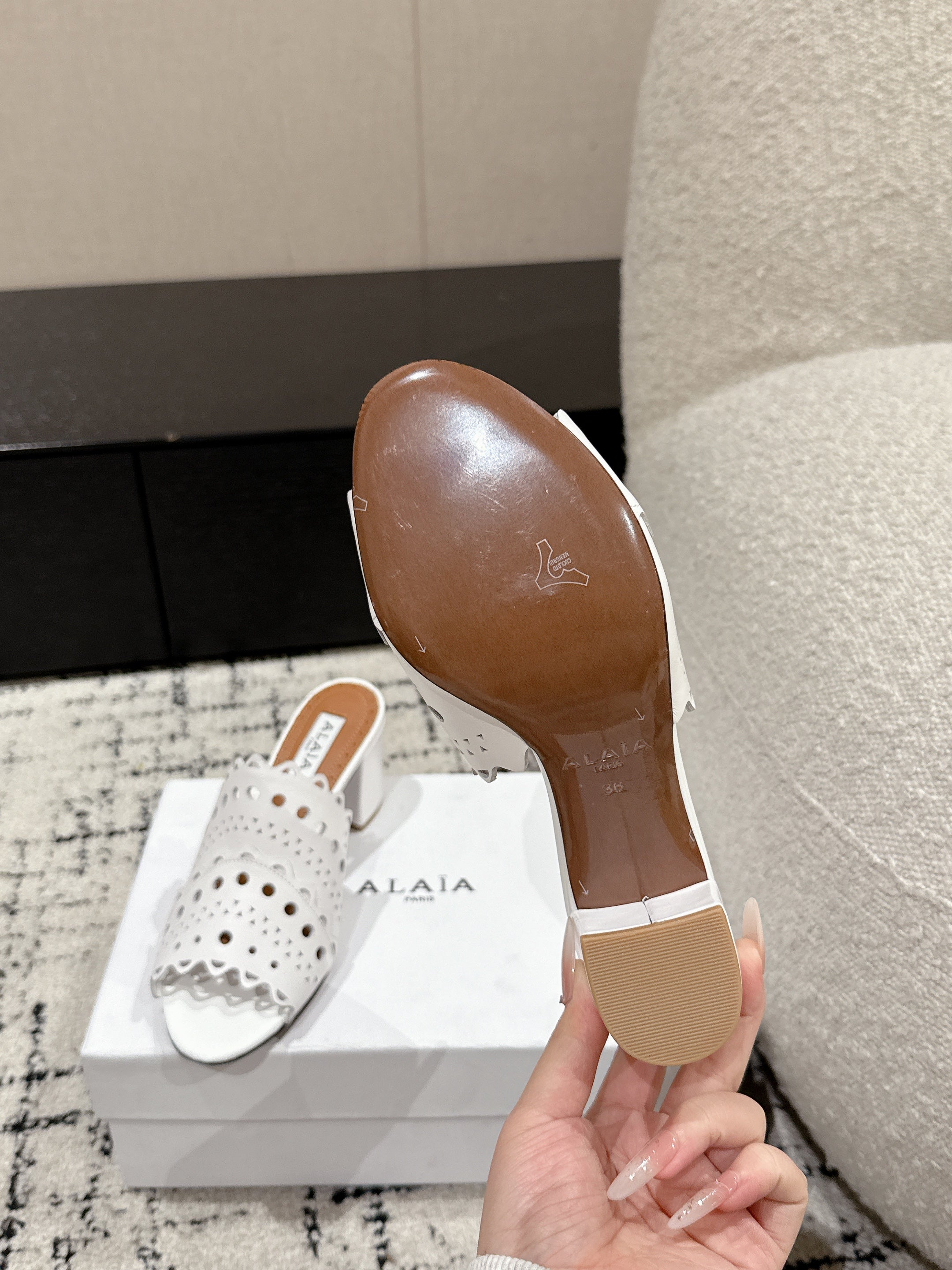 Alaia Vienne Mule Heeled Sandals 70mm White Leather 232504