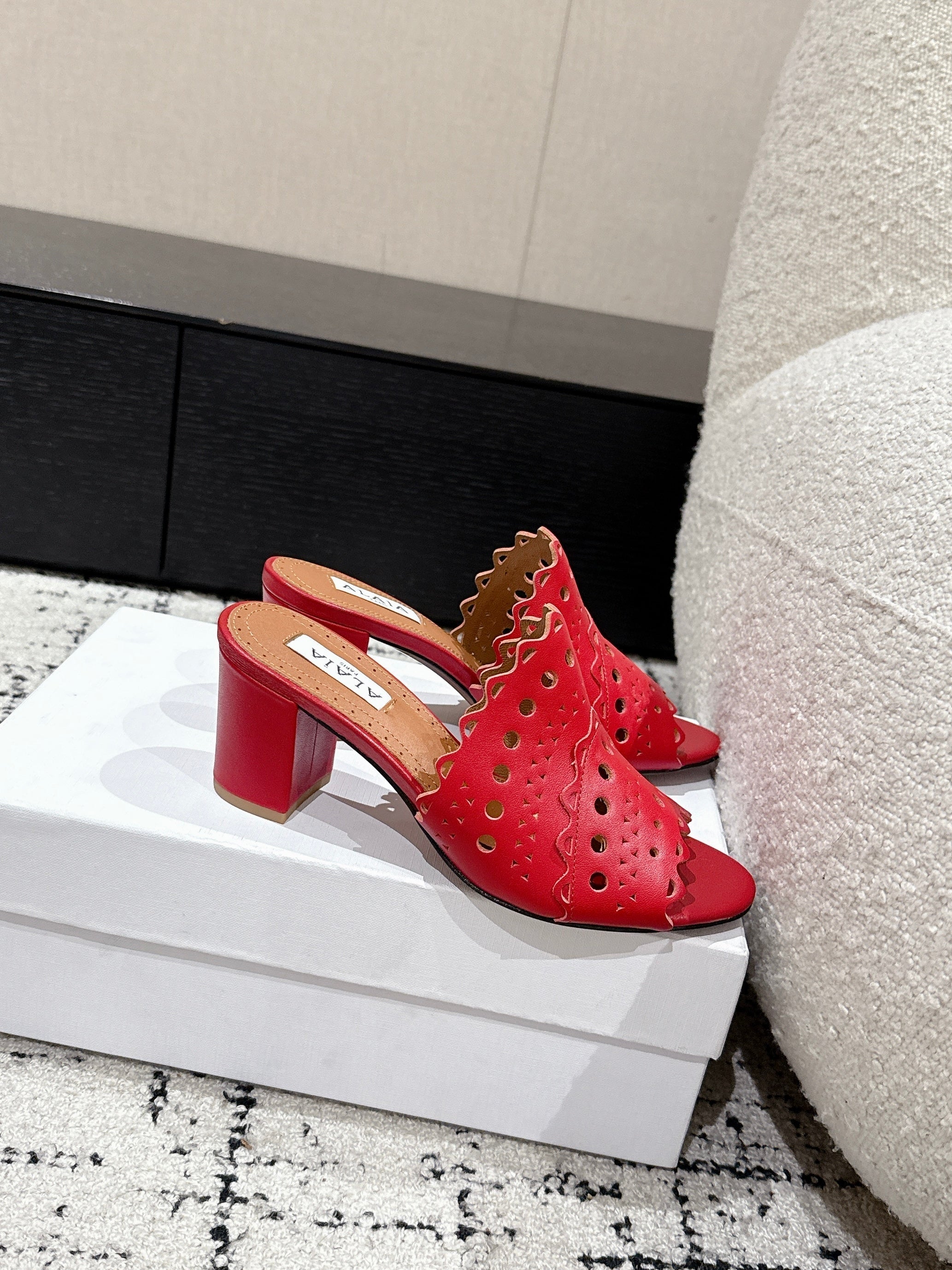 Alaia Vienne Mule Heeled Sandals 70mm Red Leather 232505