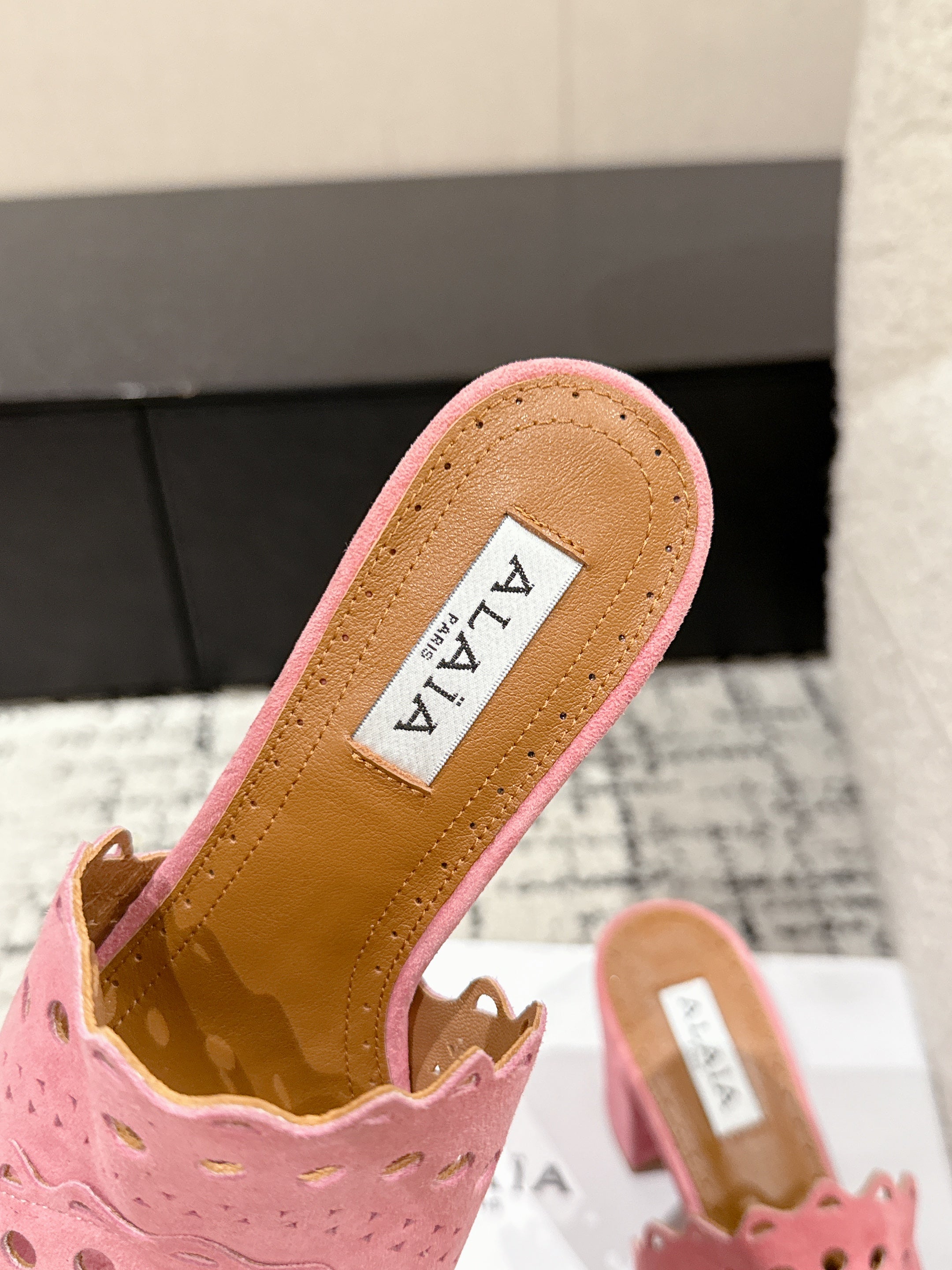Alaia Vienne Mule Heeled Sandals 70mm Pink Suede Leather 232506