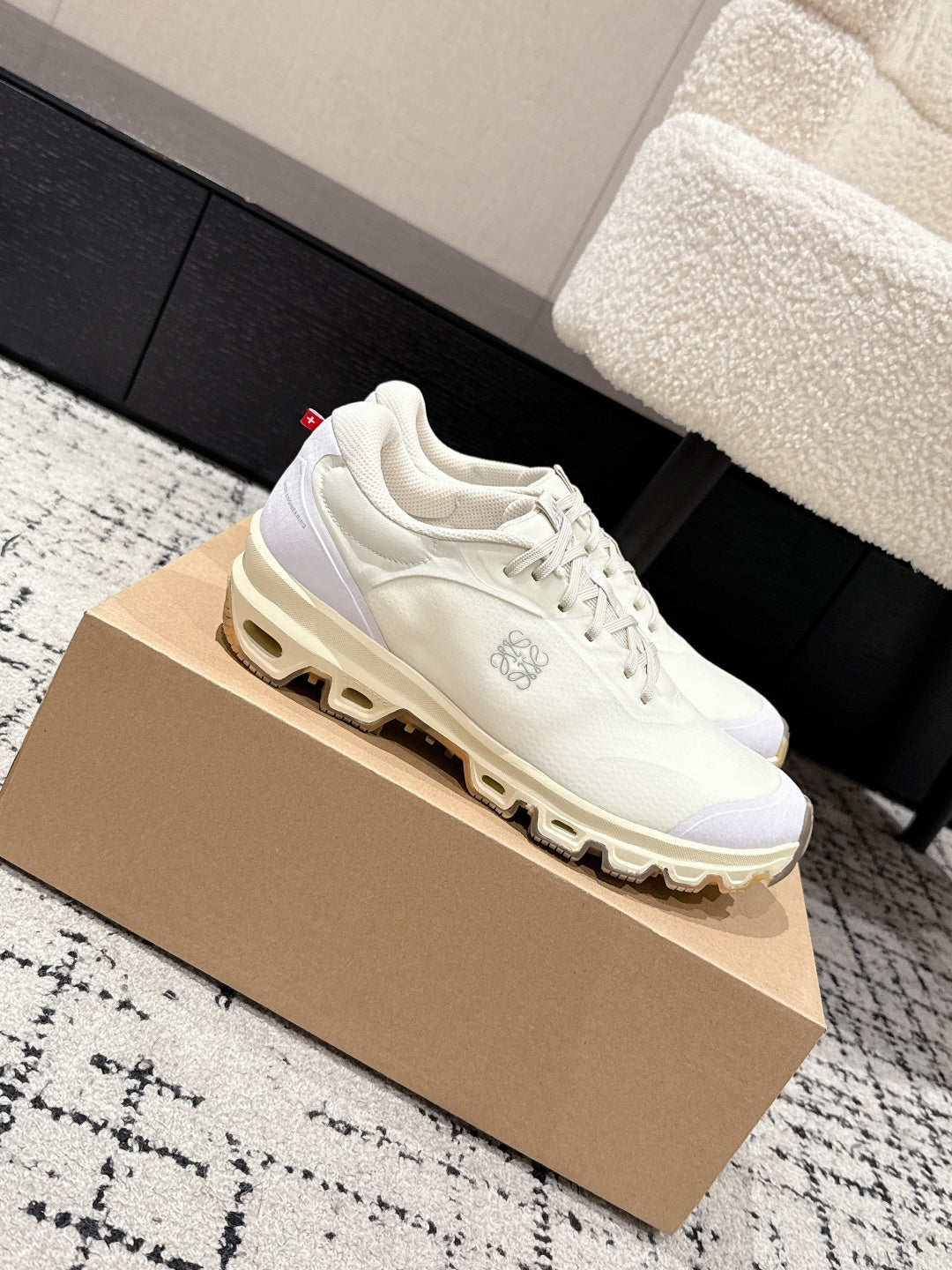 Loewe Ballet Runner 2.0 Sneaker Cream Mesh 500513