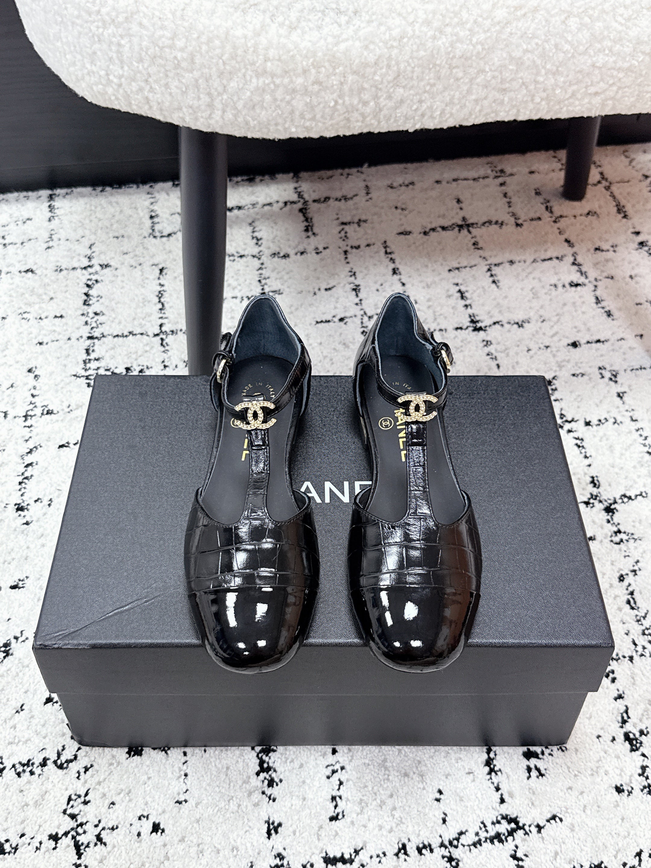 CC SS26 Mary Jane T Strap Black Crocodile Embossed Patent Calfskin 679019