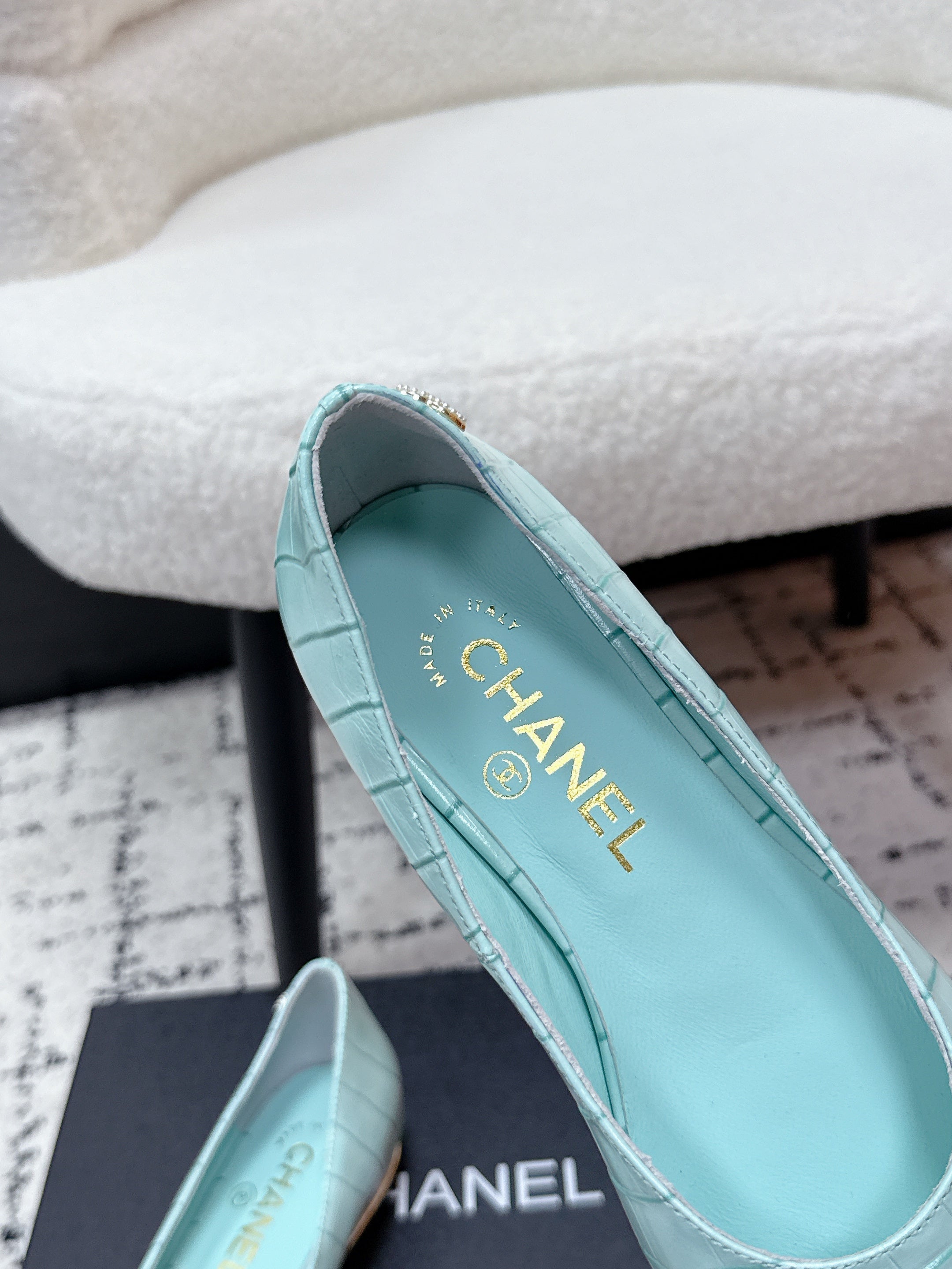 CC SS26 Ballet Flat Black Blue Crocodile Embossed Patent Calfskin 679025