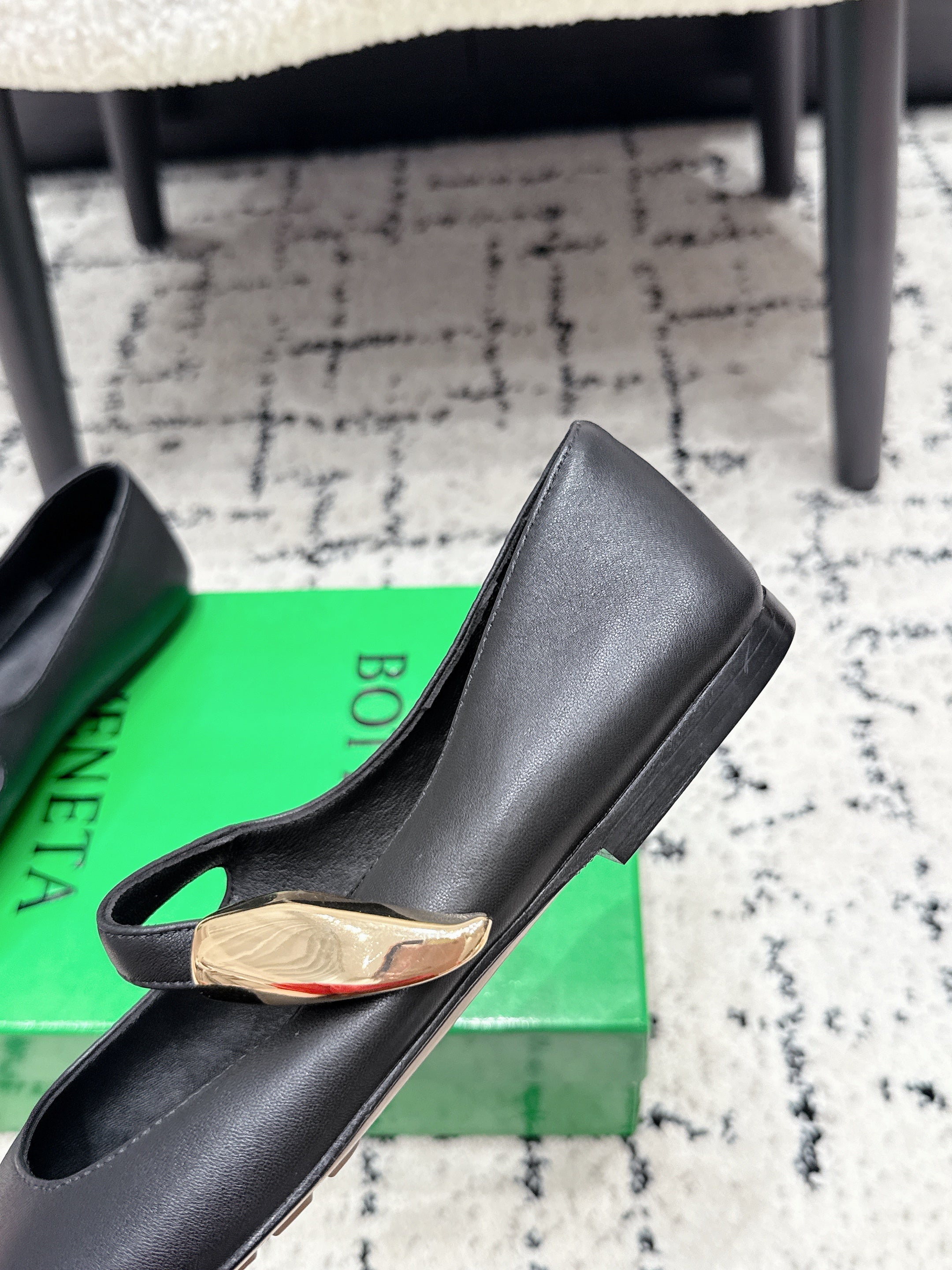 BV Charlotte Mary Jane Flat Black Leather 770004