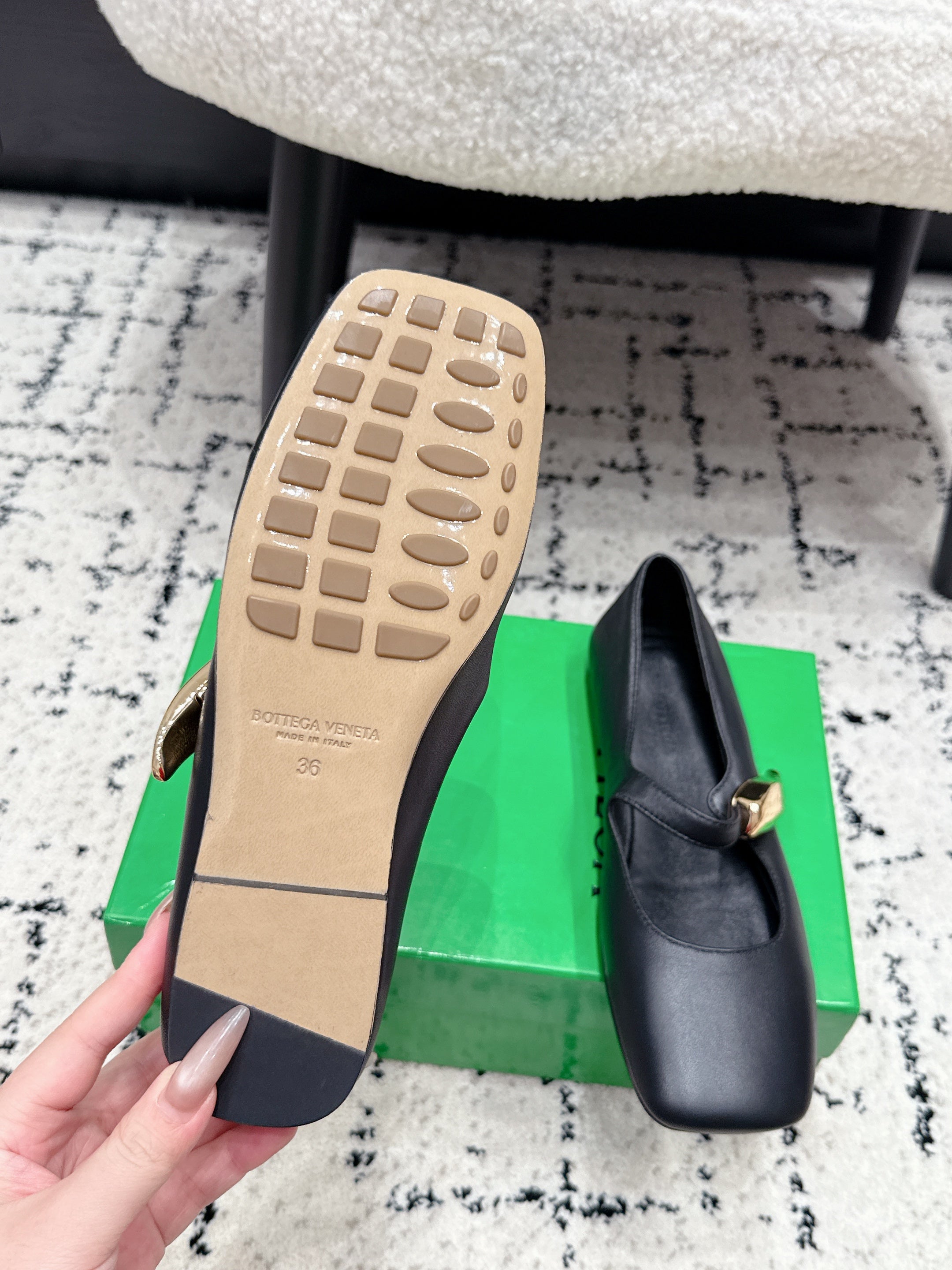 BV Charlotte Mary Jane Flat Black Leather 770004