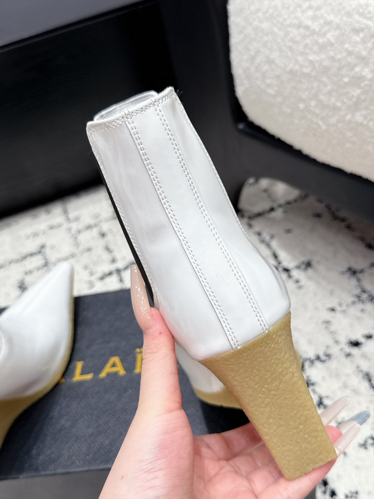 Alaia 26s Wedge Chelsea Boots 9cm White Leather 194436