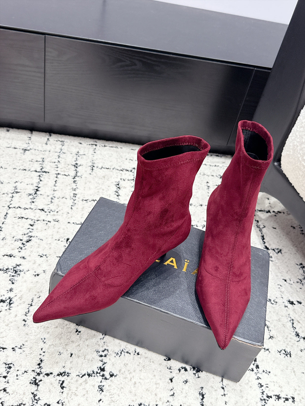 Alaia 26s Ankle Boots 5.5cm Burgundy Suede 194431