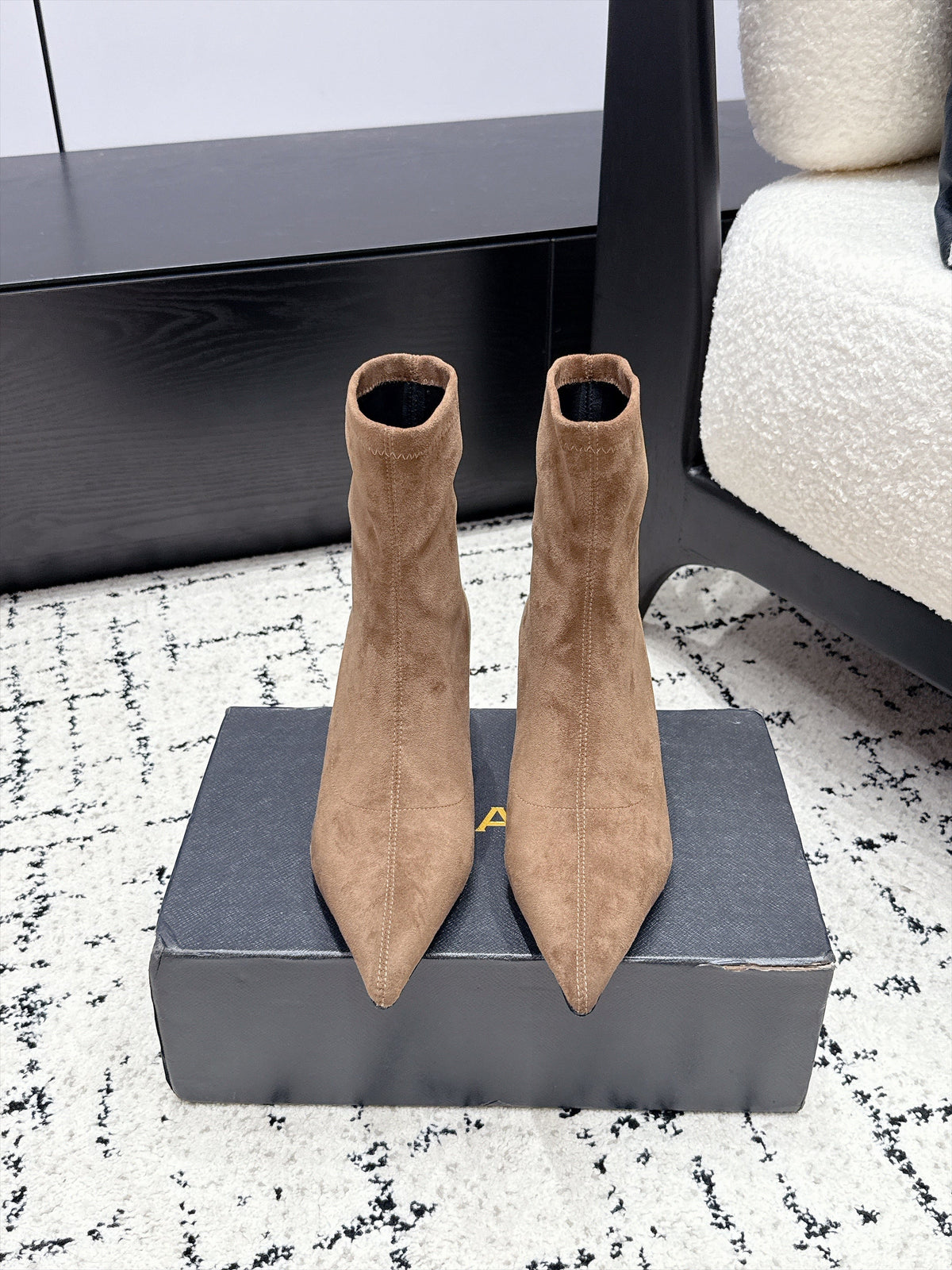 Alaia 26s Ankle Boots 5.5cm Beige Suede 194432