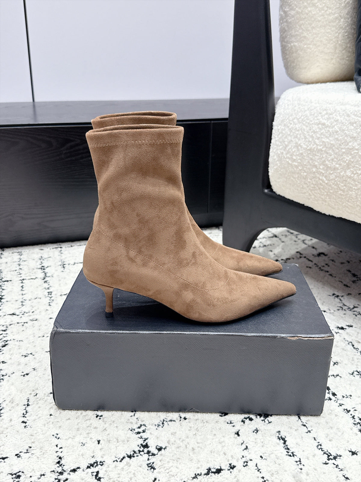 Alaia 26s Ankle Boots 5.5cm Beige Suede 194432