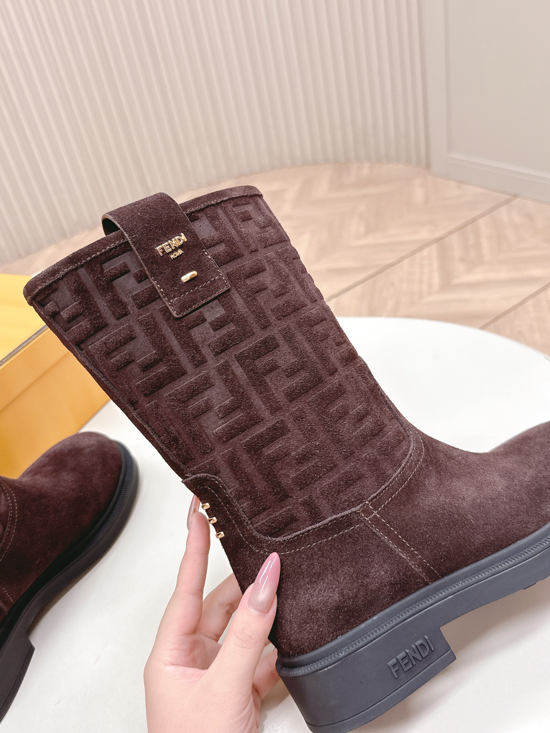 Fendi 25 Short Boots Deep Chocolate Brown Suede 500933