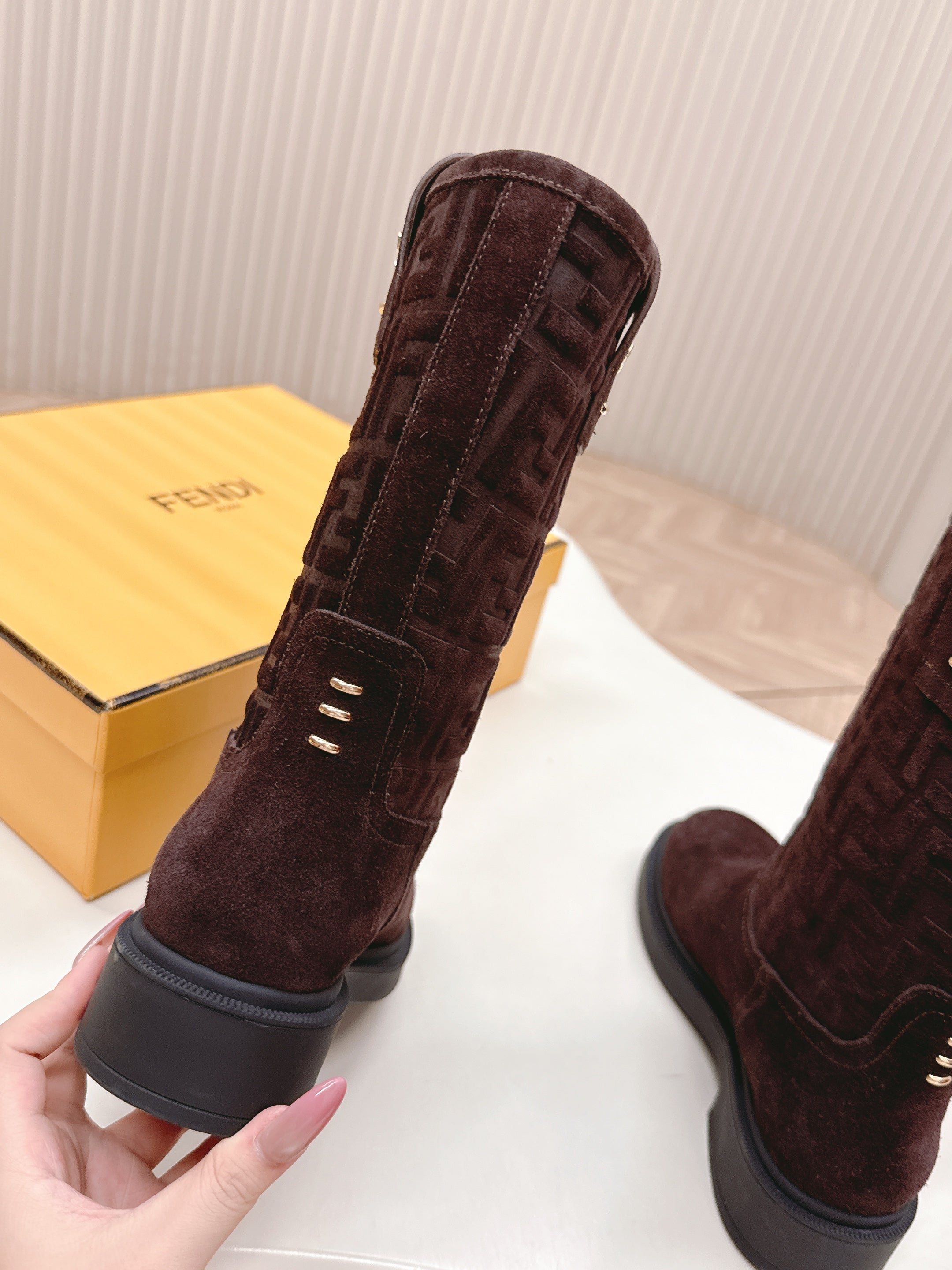 Fendi 25 Short Boots Deep Chocolate Brown Suede 500933