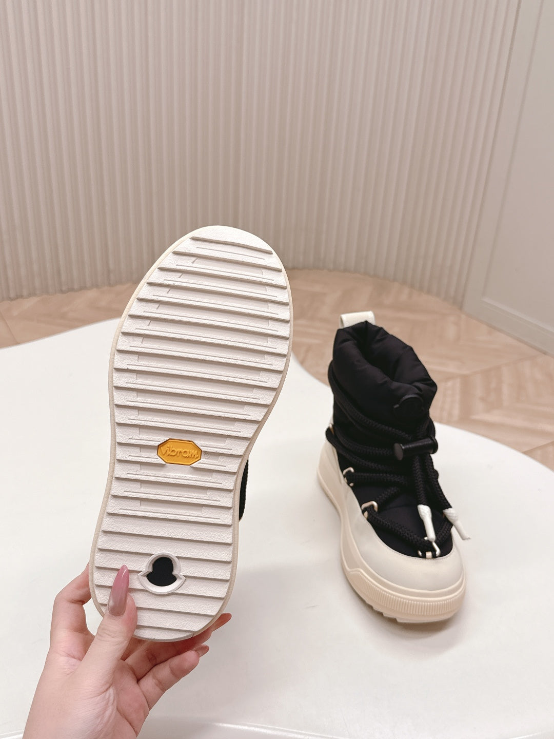 Moncler Altive Mid Snow Boots Black Beige Canvas Nylon 601586