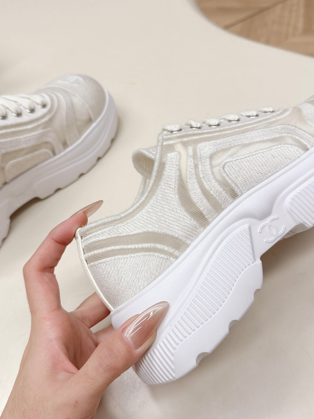 CC 26s Sneaker White Mesh Fiber 612014