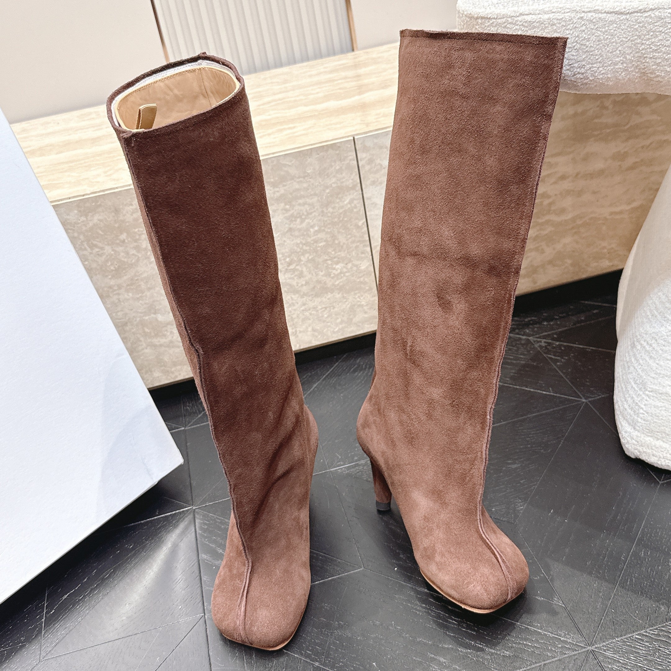 MM6 Anatomic Slip-on Boots 7cm Brown Suede 954406