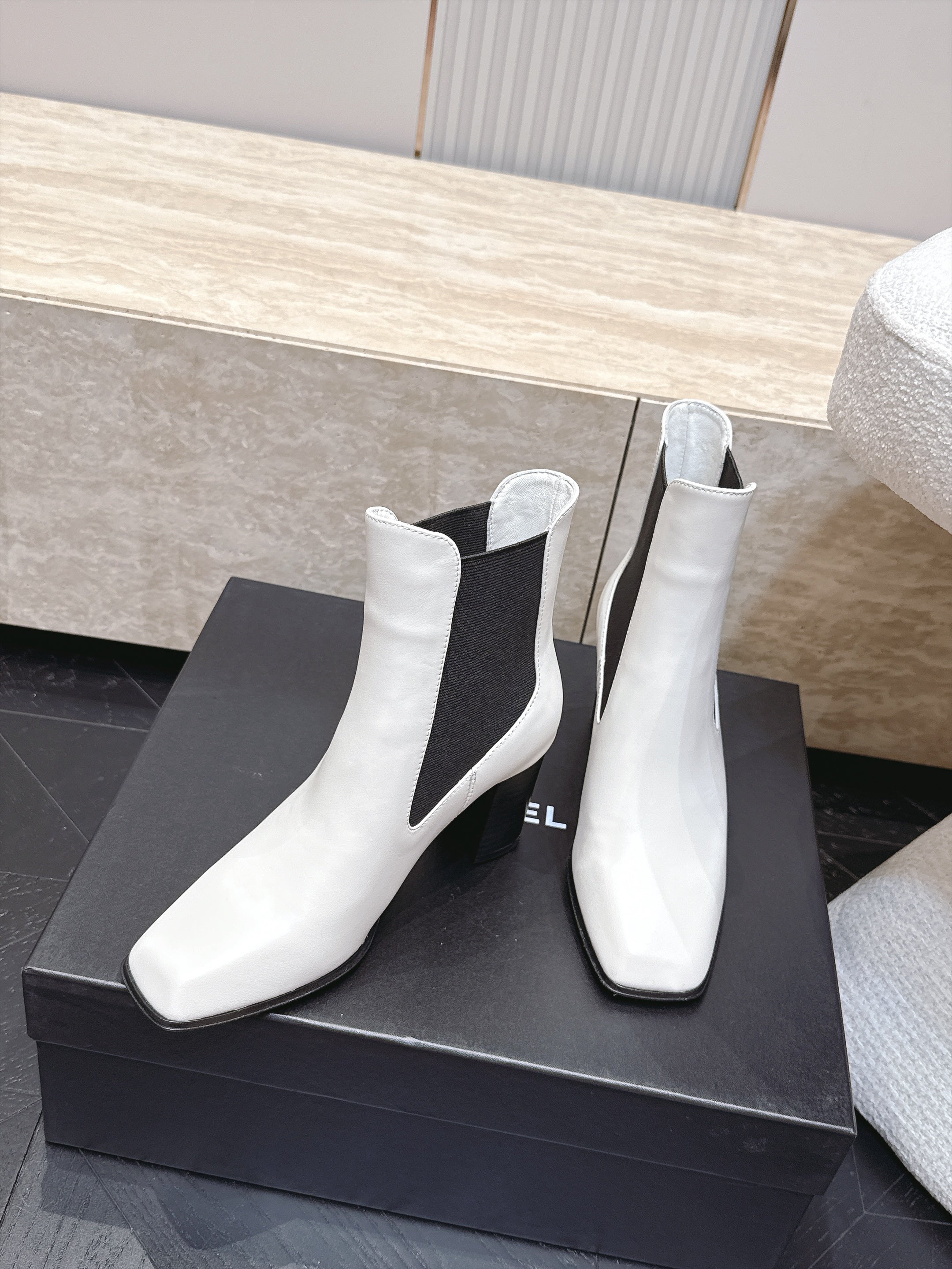 CC Autumn/Winter 2026 Ankle Boots 7cm White Calfskin 954122