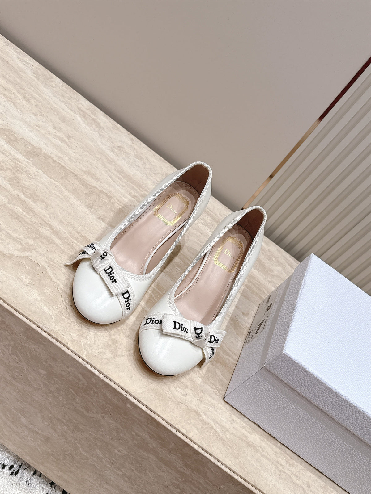 CD 26s Block Heel Pumps 7cm Off White Leather 121650