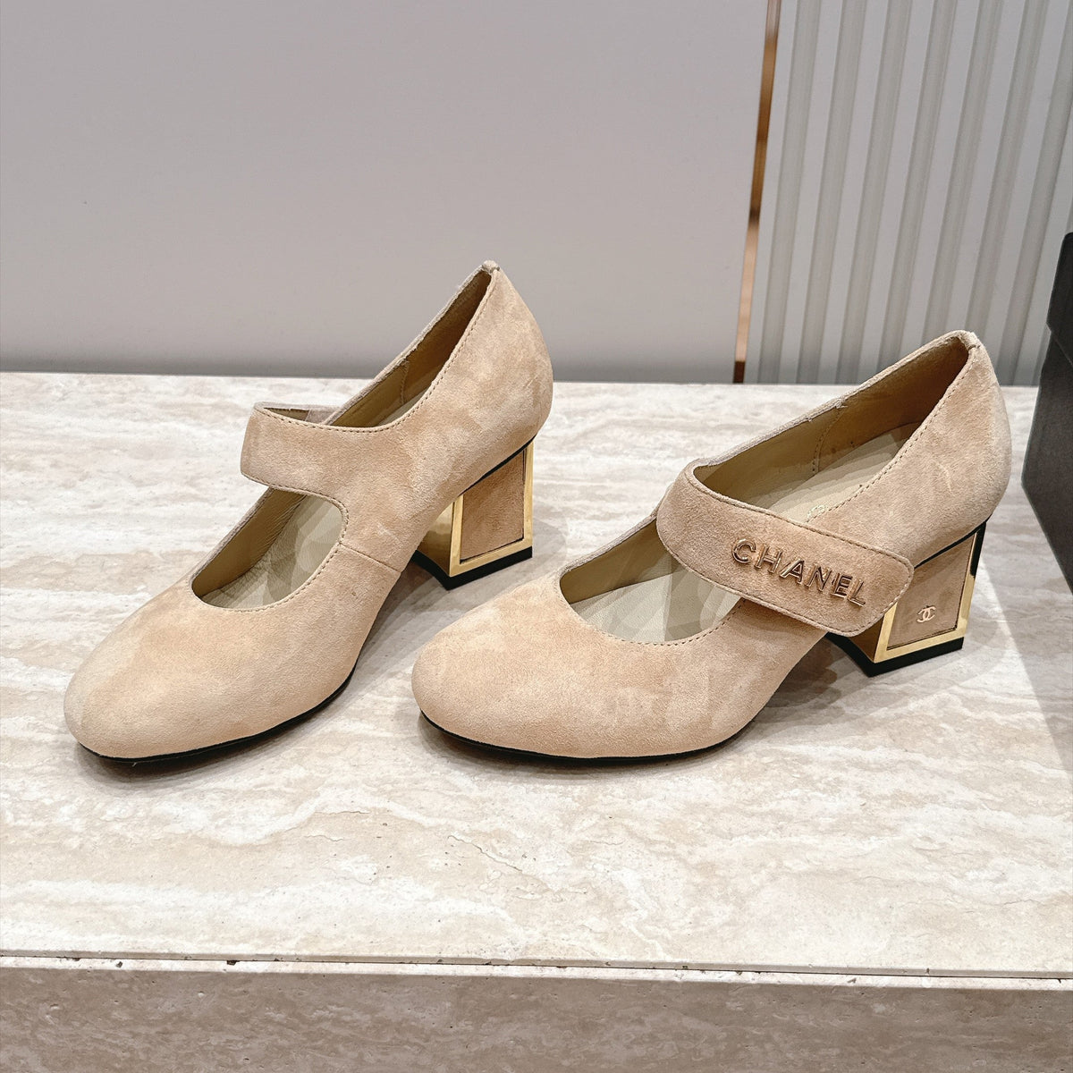 CC 26s Mary Jane Pumps 6cm Beige Suede 121621