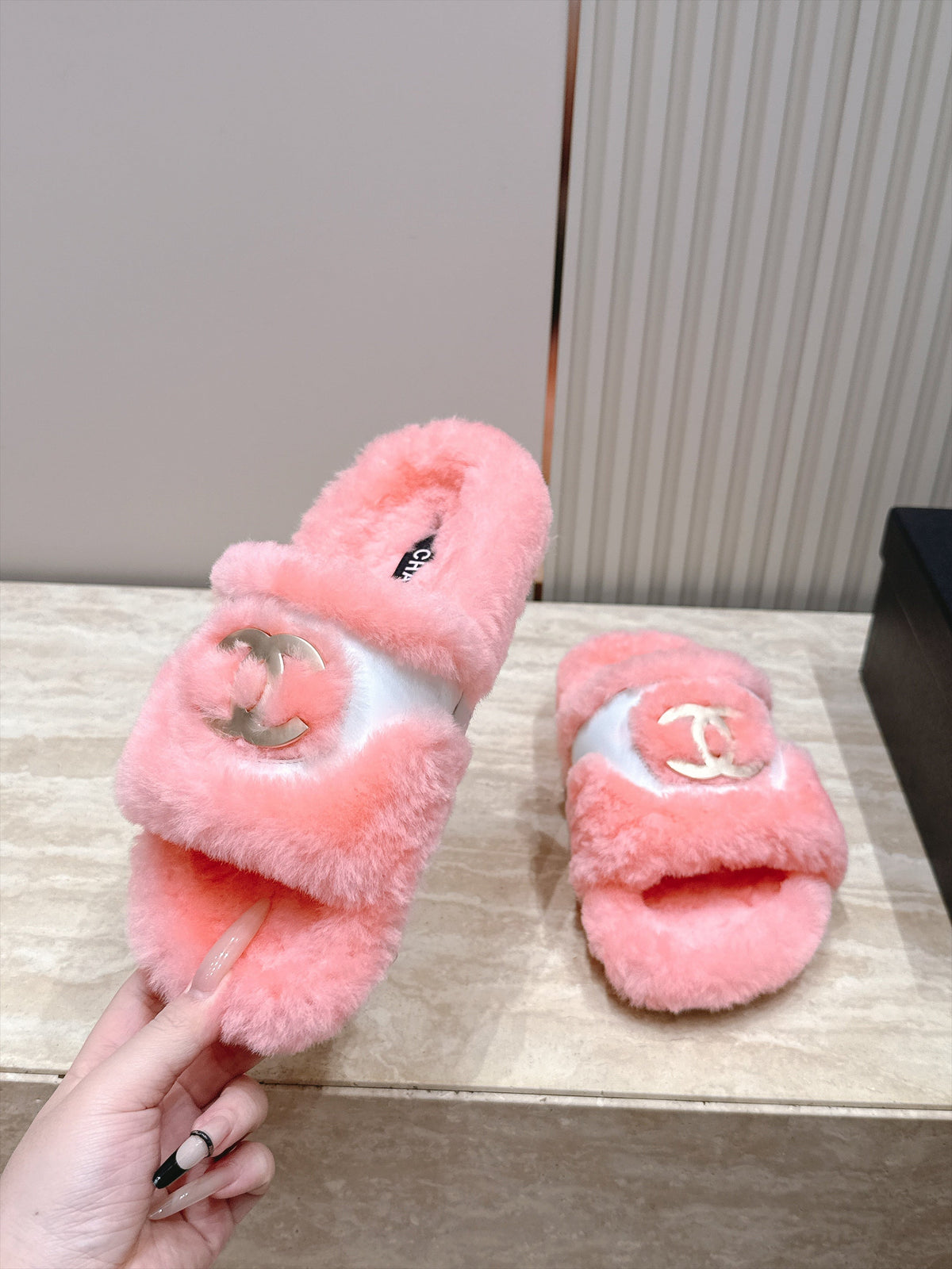 CC 26s Shearling Slides 2cm Pink Fur 121626