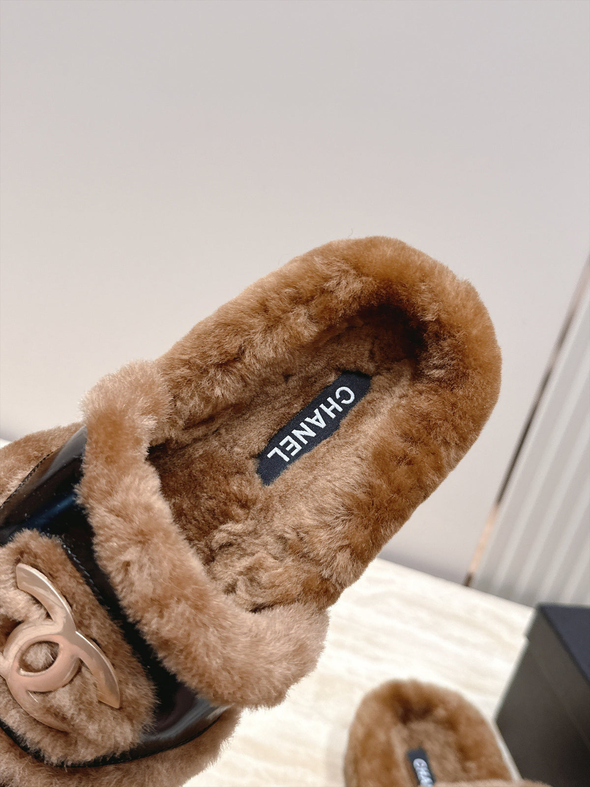 CC 26s Shearling Slides 2cm Brown Fur 121628
