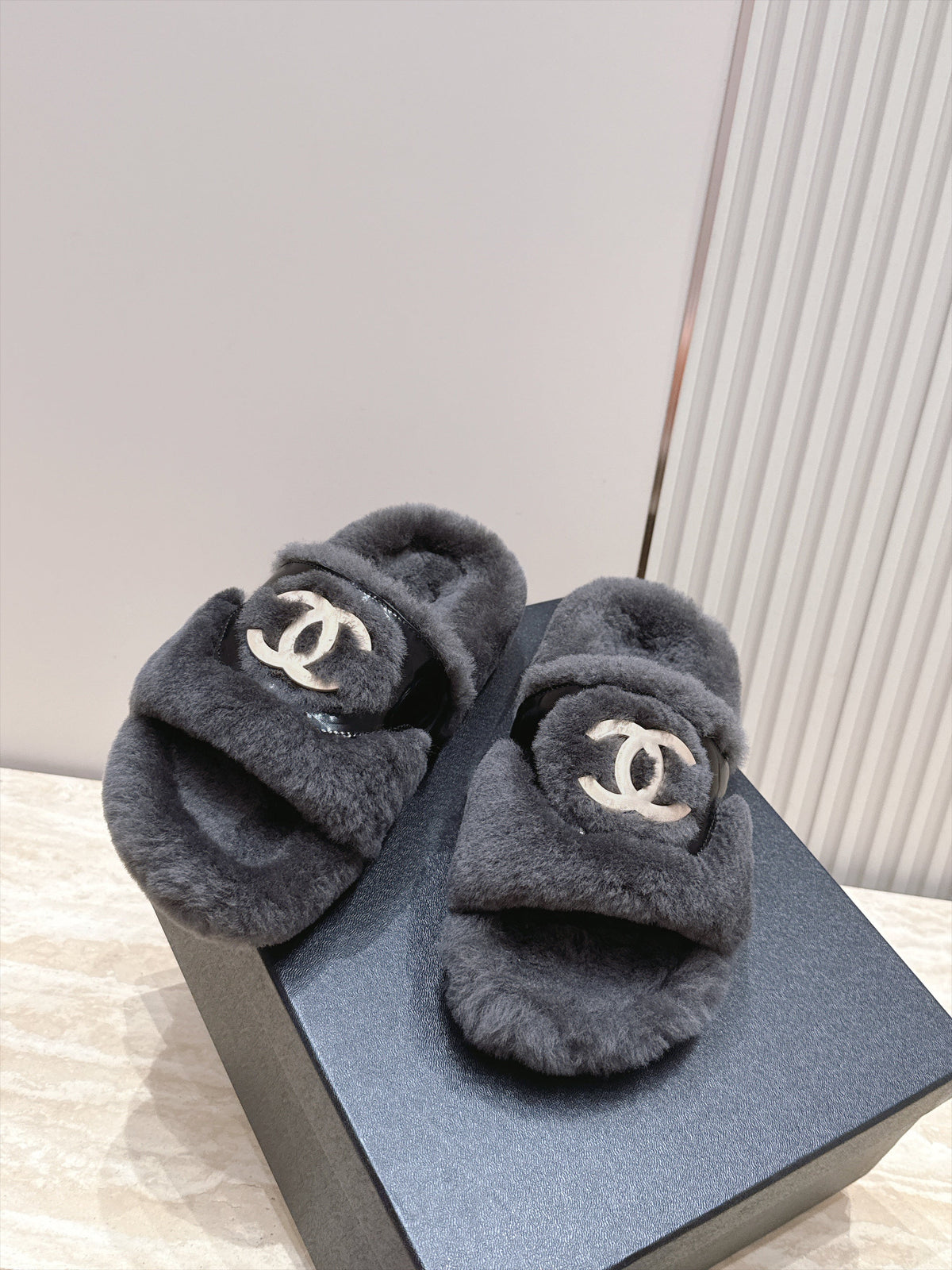 CC 26s Shearling Slides 2cm Dark Grey Fur 121629