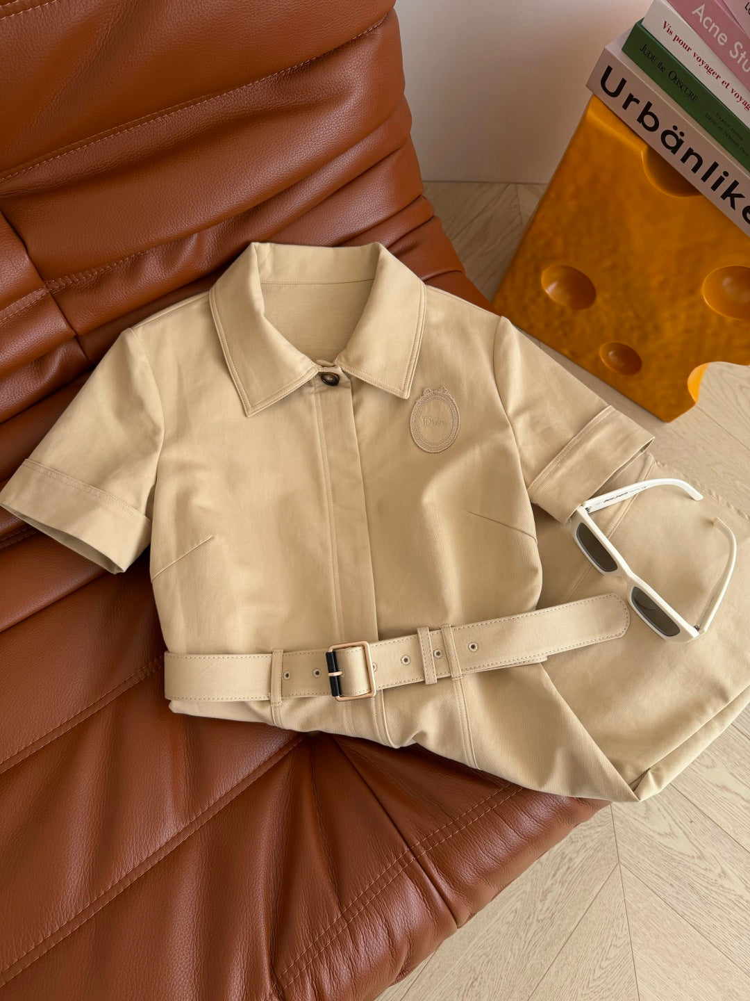 CD 26s Médaillon Belted Shirtdress Khaki Cotton 396106