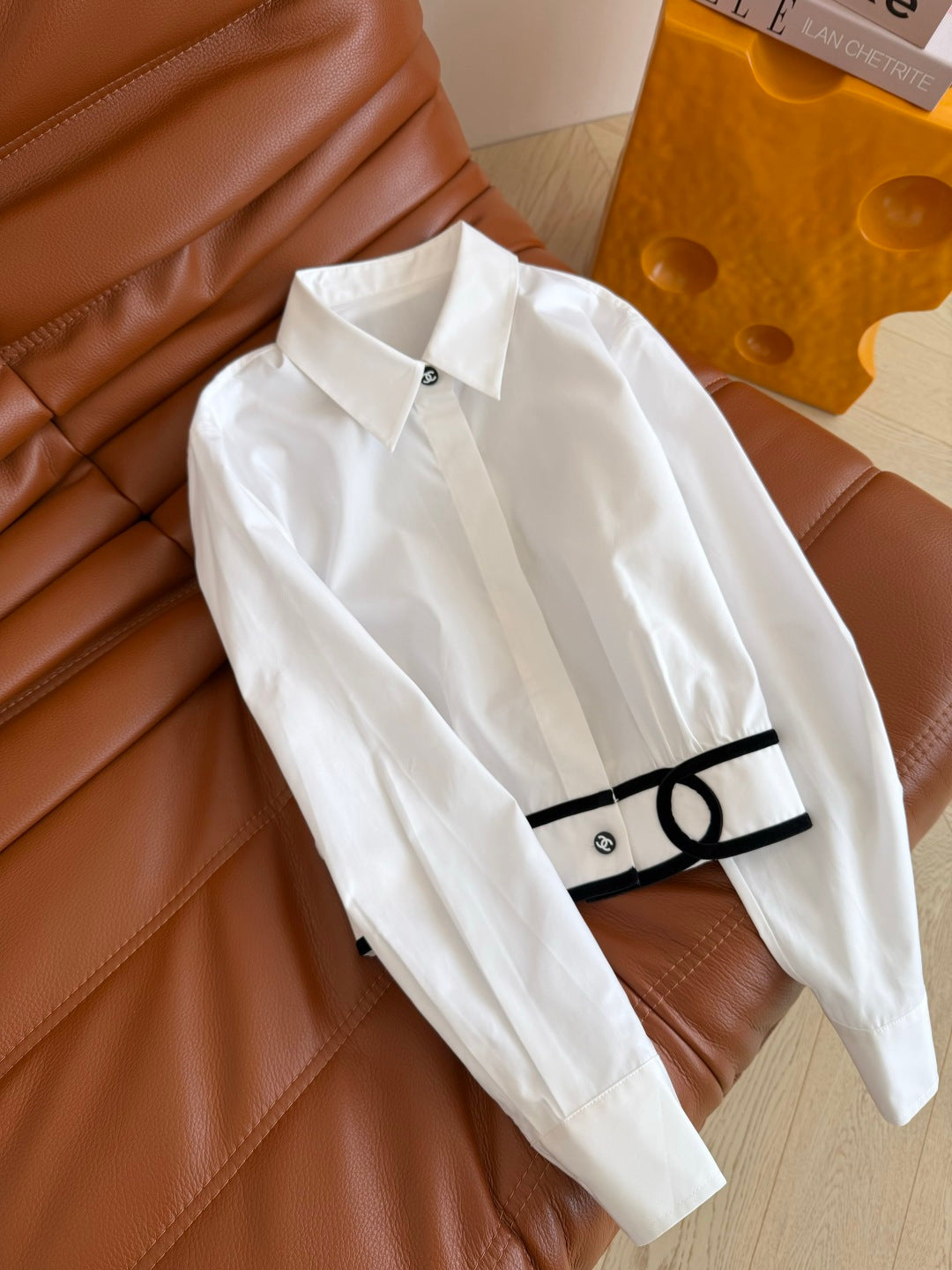 CC 26s Shirt With Double C Velvet Ribbon Trim Cotton 424350