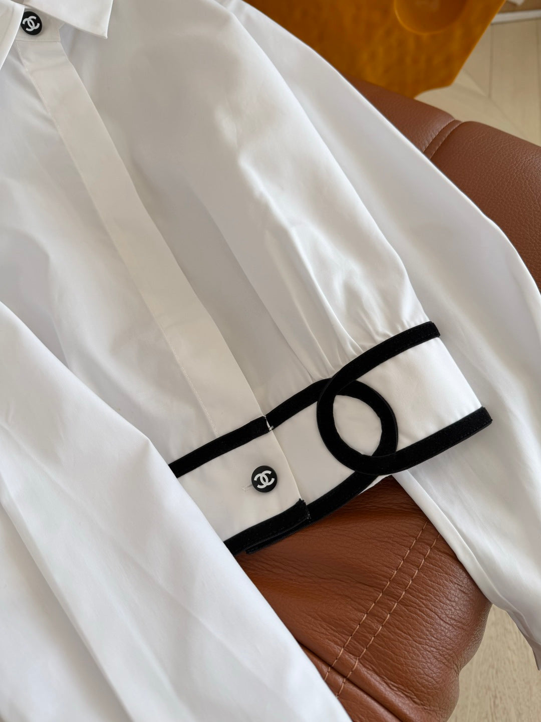 CC 26s Shirt With Double C Velvet Ribbon Trim Cotton 424350