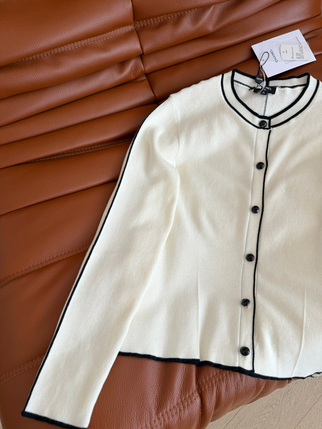 CC 26s Cardigan With Contrasting Stripes And Trim Knit 424242