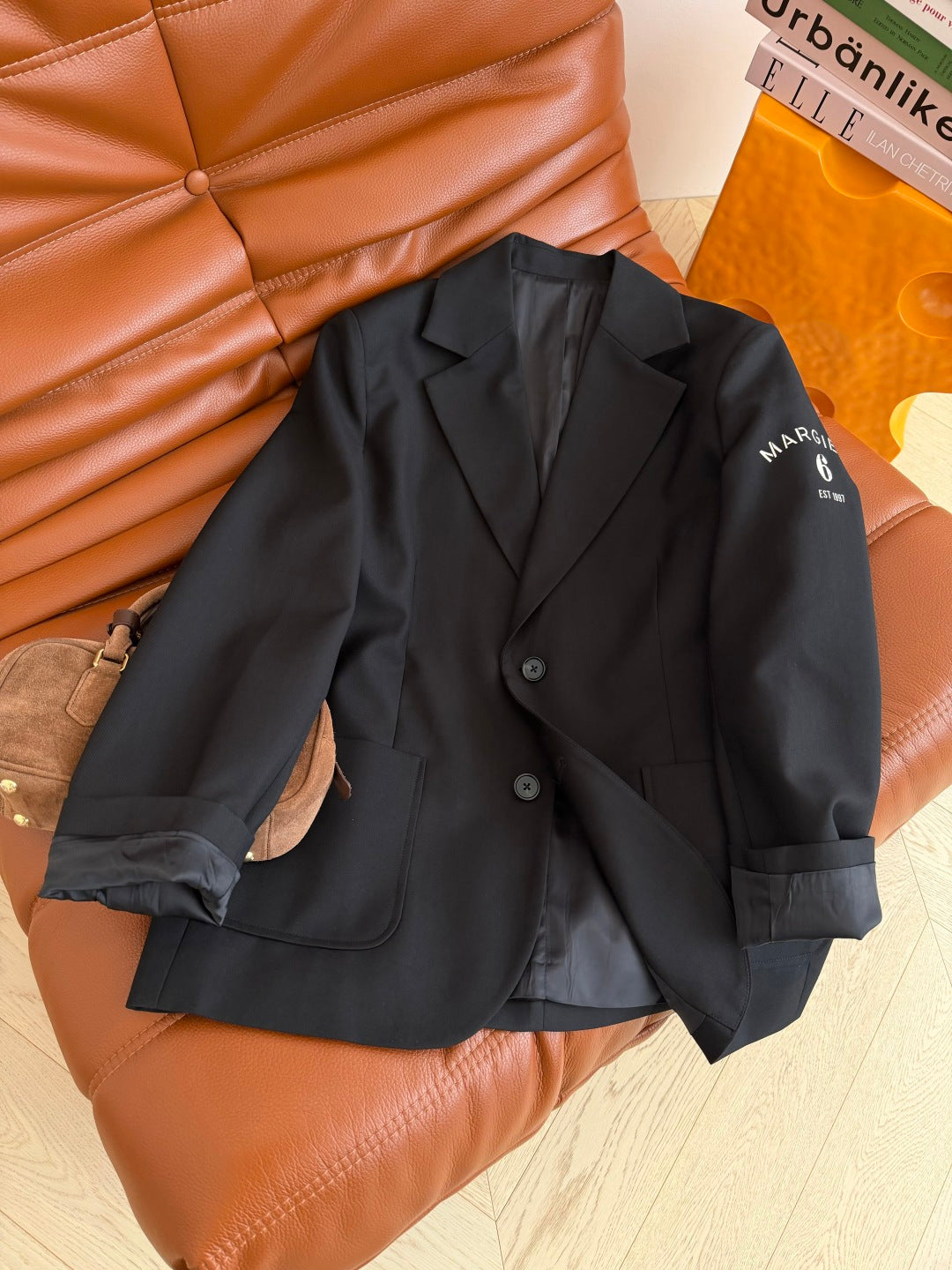 MM6 Sleeve Logo Xiwai Black Polyester 424261