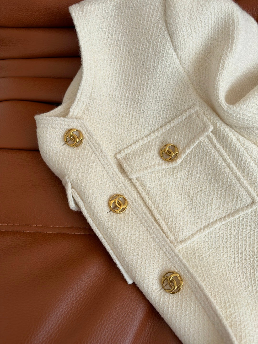 Chanel 26s CC Button Pocket Tweed Crop Jacket 449985