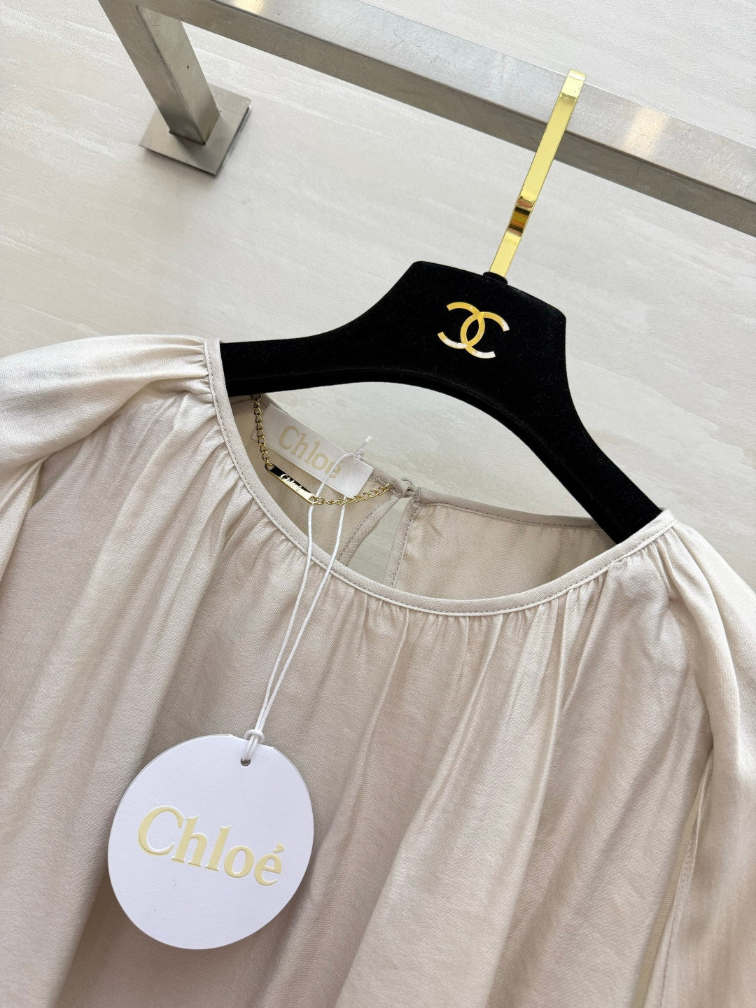 Chloé Wide-Sleeved Pleated Top Cream 397031