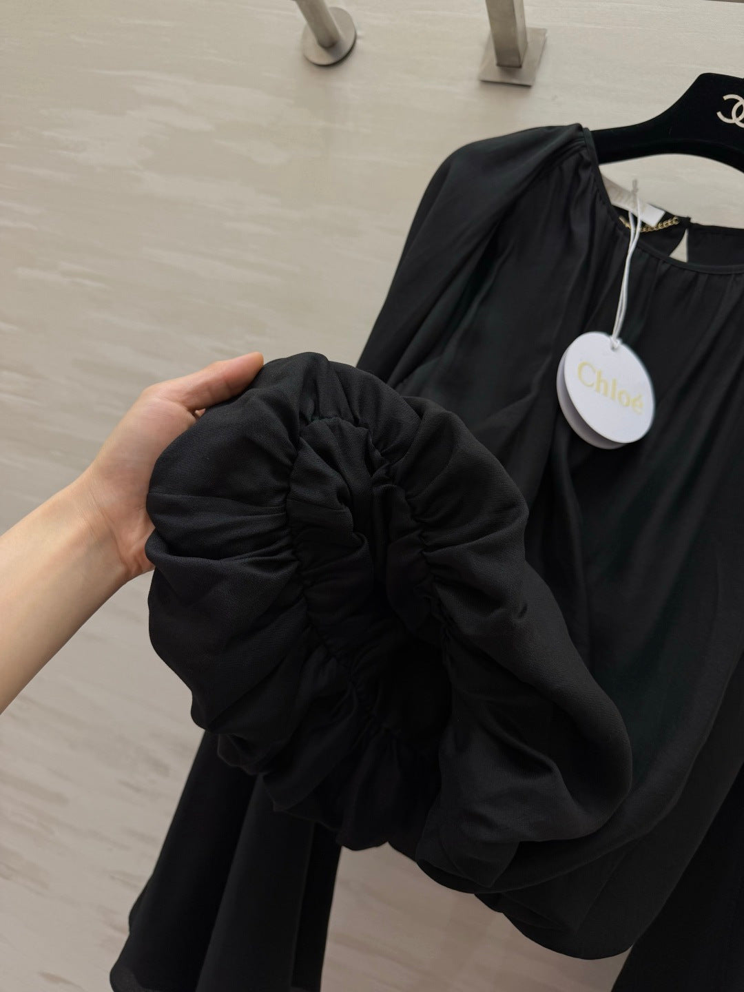 Chloé Wide-Sleeved Pleated Top Black 397033