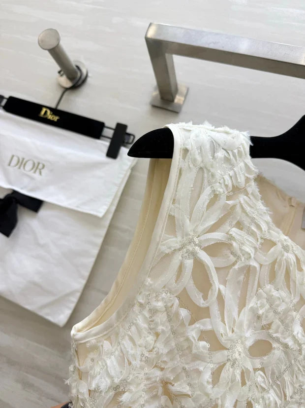 Dior 2026 Heavy-duty 3D Floral Sleeveless Maxi Dress Cream Lace Cotton 412117