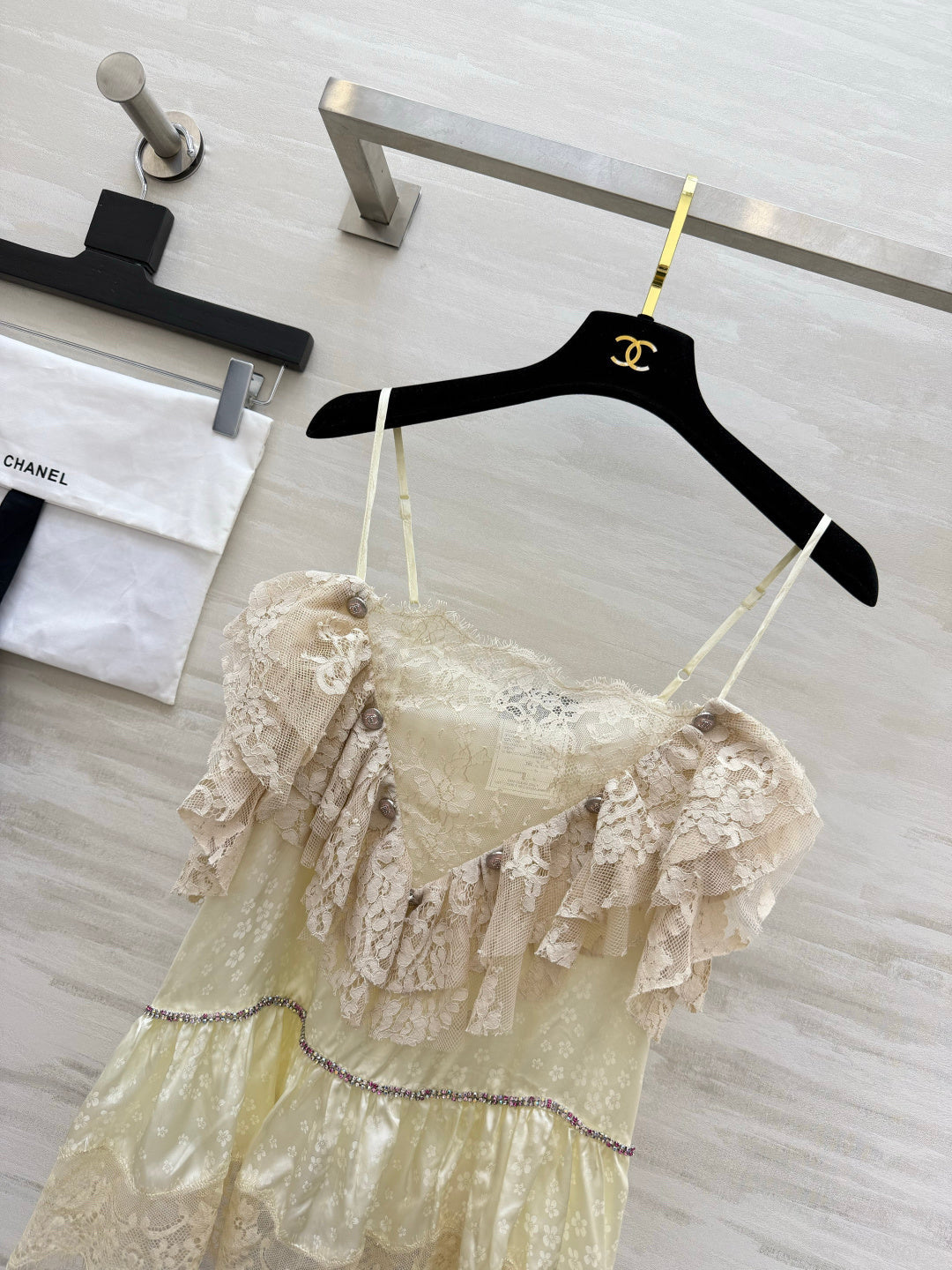 CC 26s Camisole Milk Apricot Lace 412085