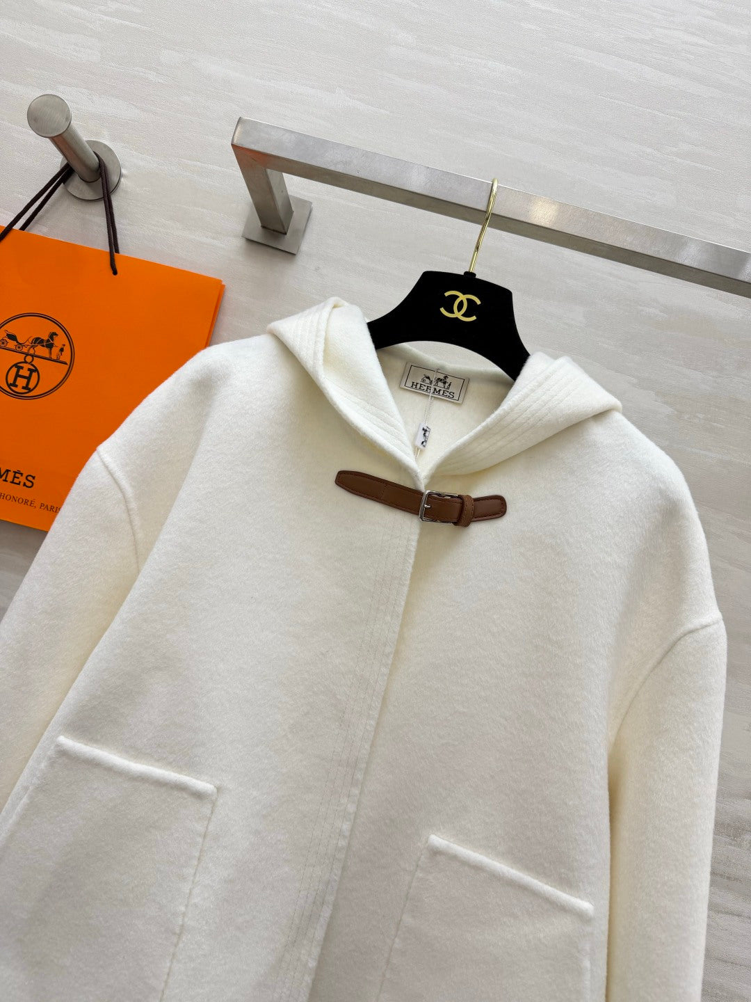 HM 26s Albion H Passant Hooded Jacket Cream Cashmere 413963