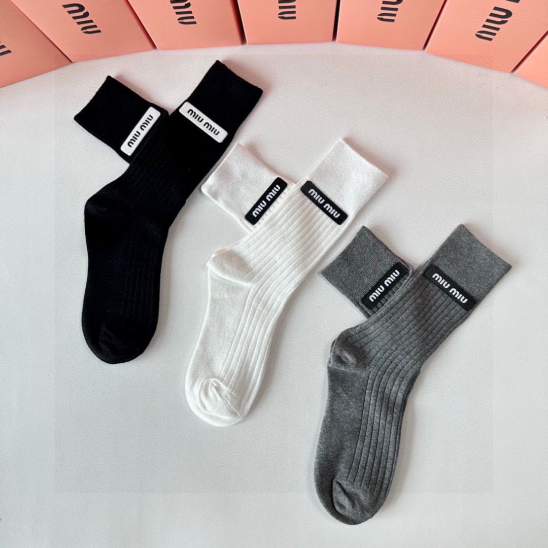 MID-LENGTH SOCKS 438339 (1 BOX)