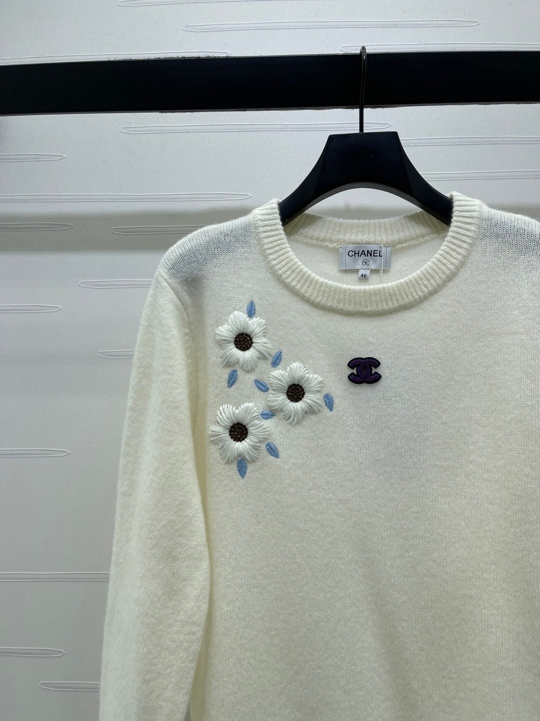 Chanel Floral Patterns White Cream Sweater Embroidered 340996