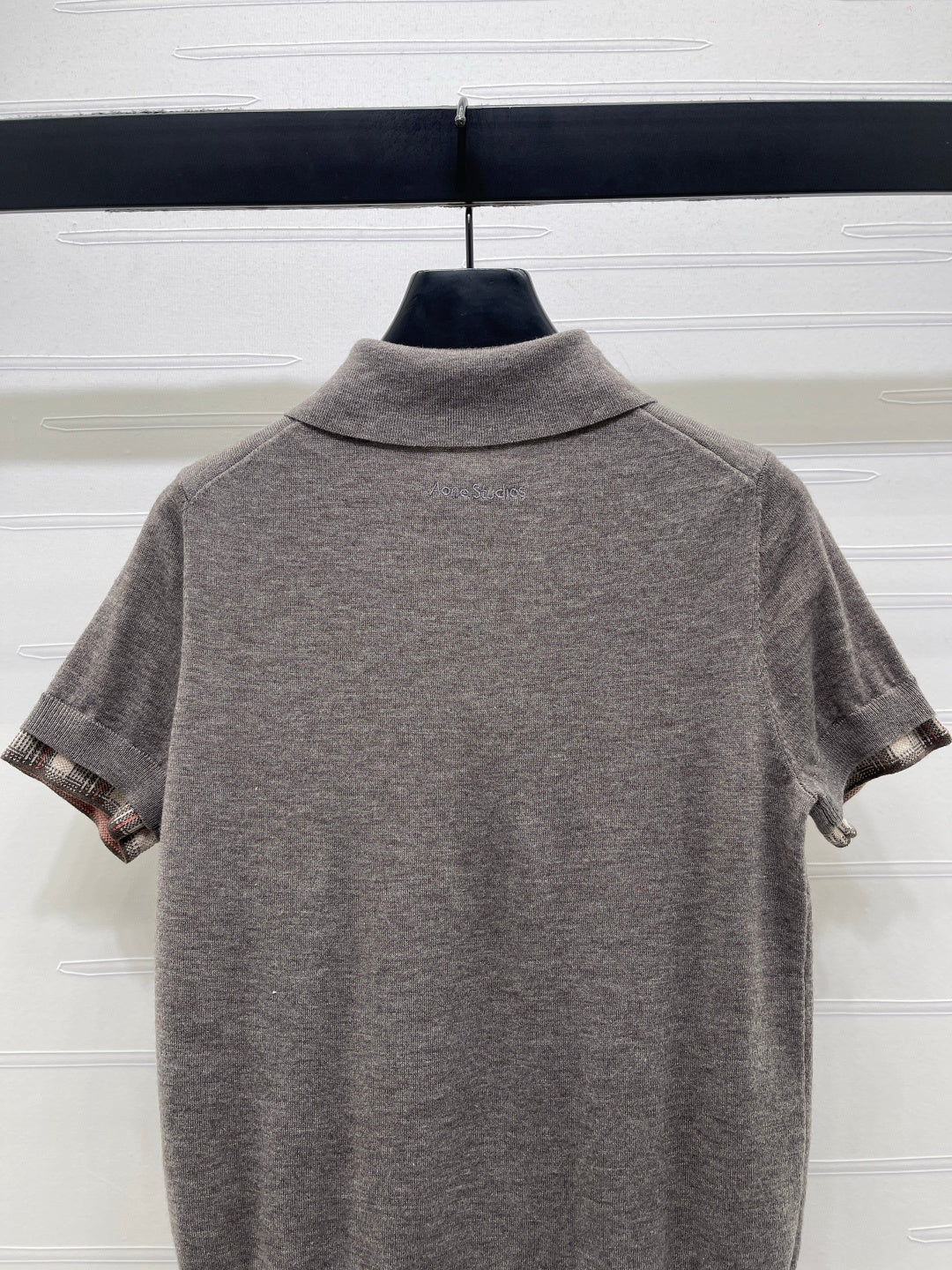 Miu Half-Open Short-Sleeve Shirt Grey Knit 343425