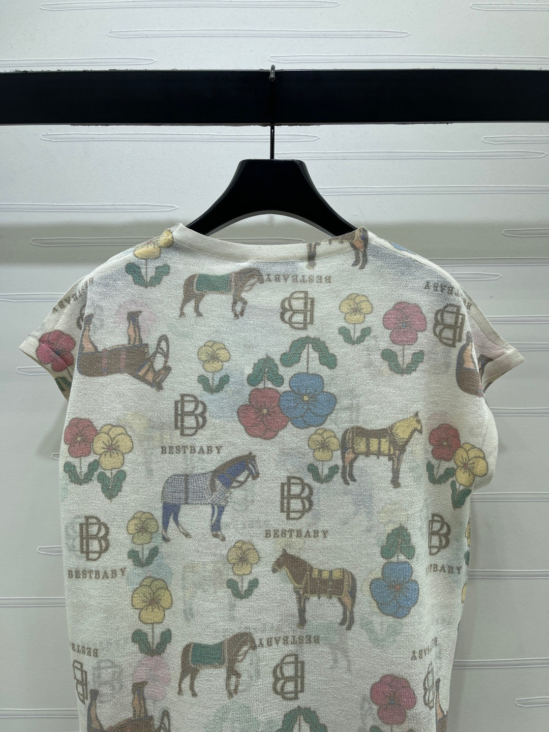 CD Short-Sleeved Top Floral Animal Pattern Cream Cotton 380762