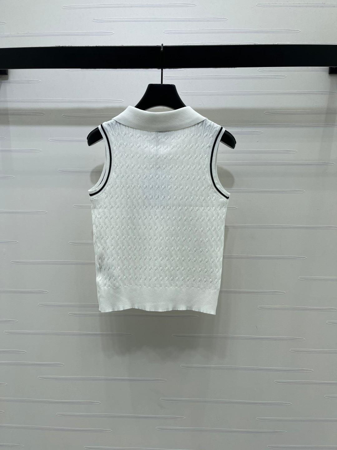 CC 26s Collared Knitted Vest White Wool Nylon 382091